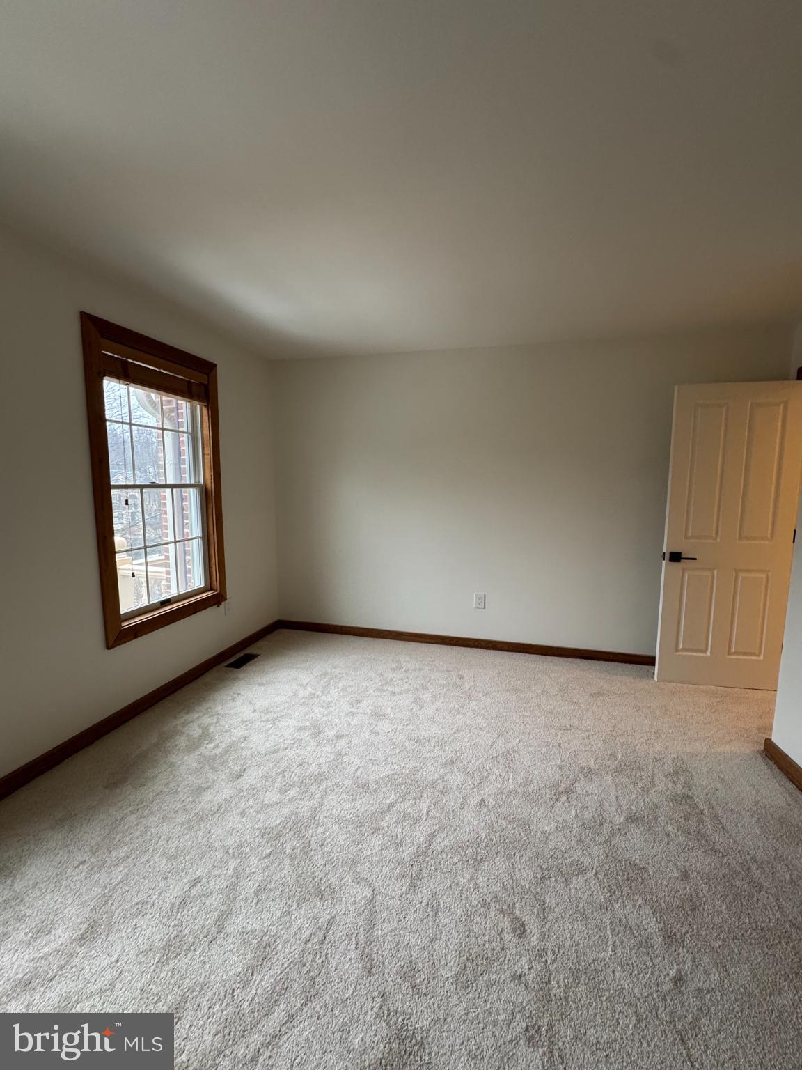 RIVER HILL - Residential