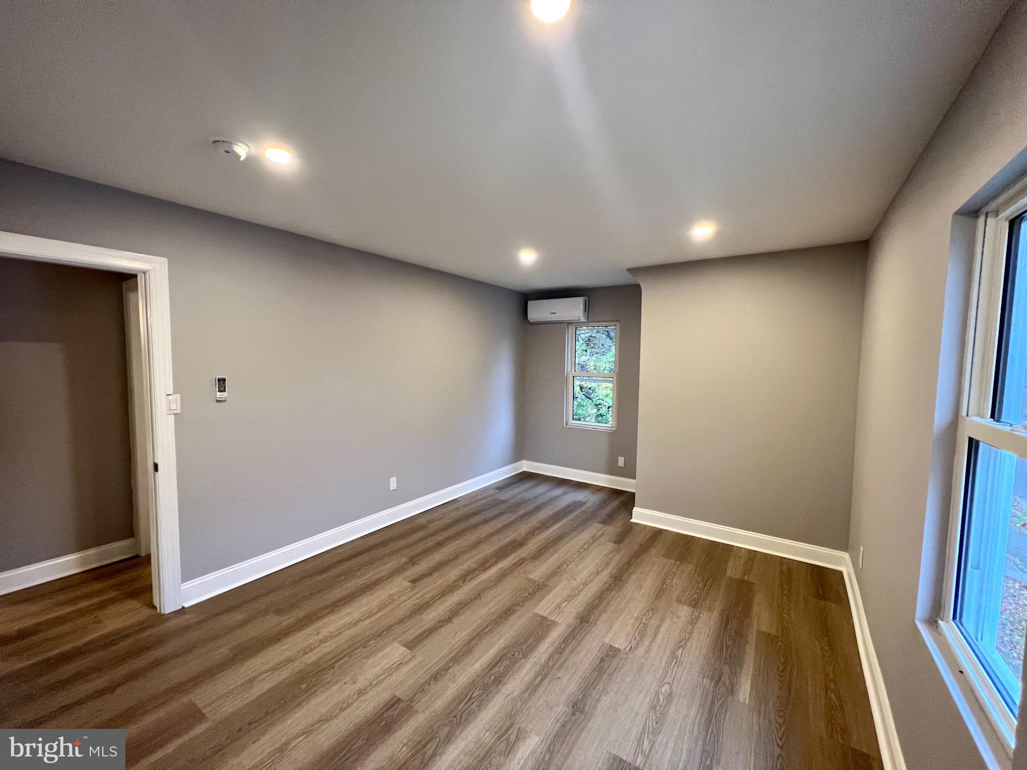 WEST COLLINGSWOOD EXTENSION - Residential Lease