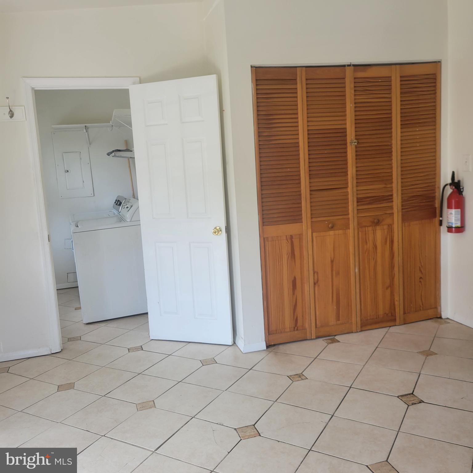 SYLVAN SHORES - Residential