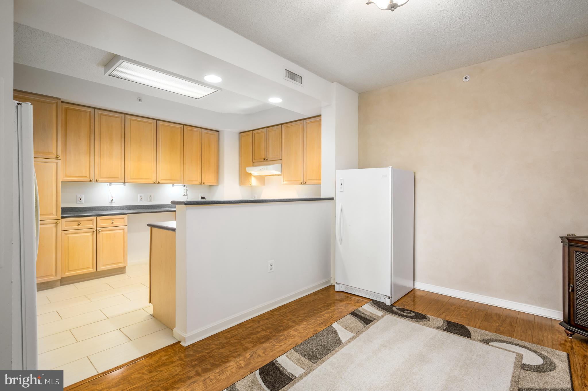 LANSDOWNE WOODS - Residential Lease