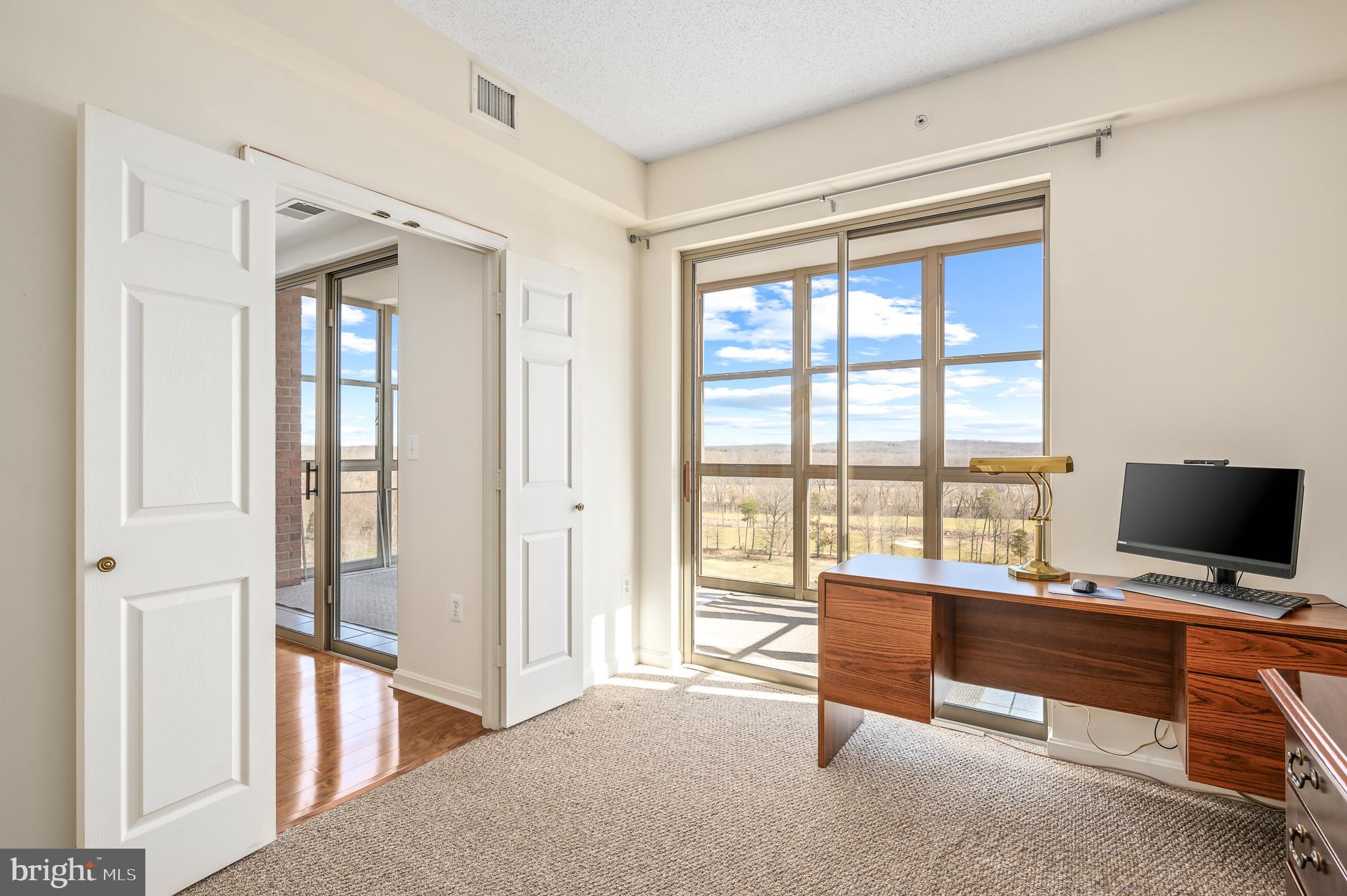 LANSDOWNE WOODS - Residential Lease