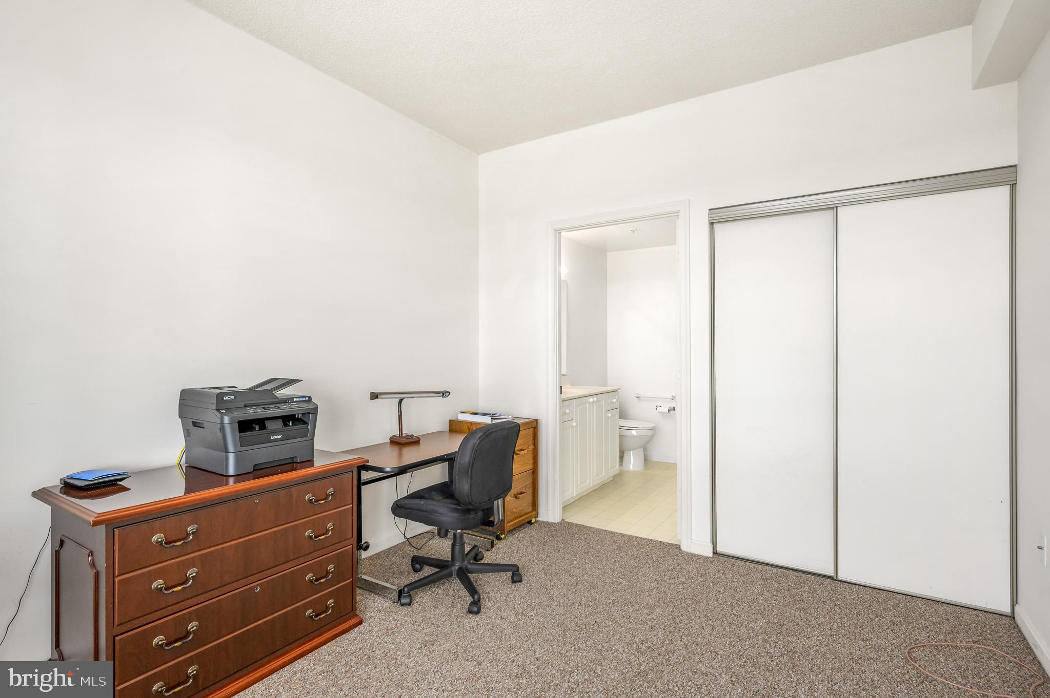 LANSDOWNE WOODS - Residential Lease