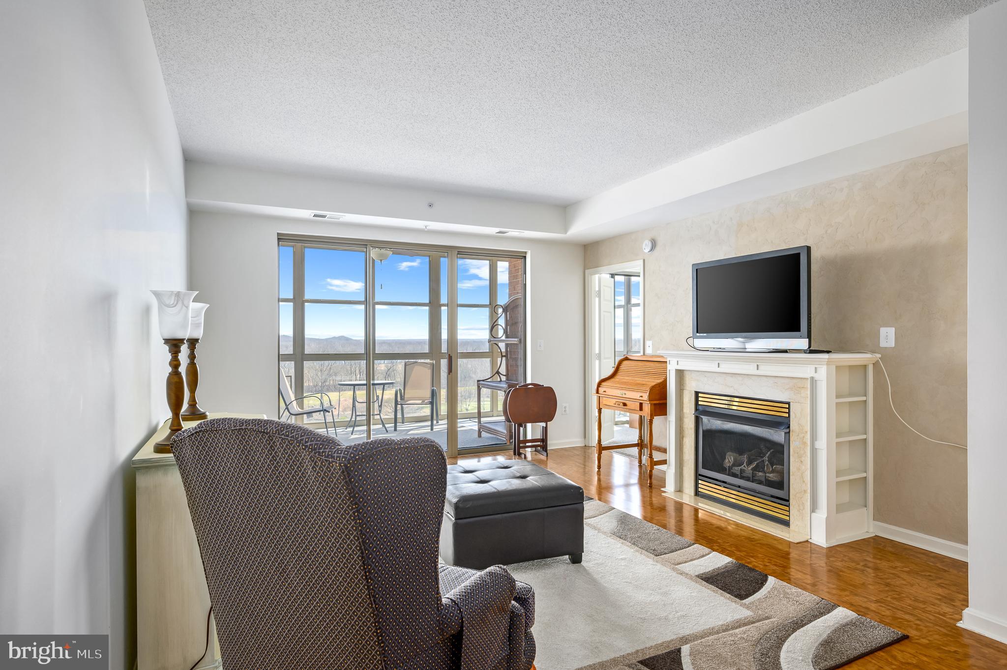 LANSDOWNE WOODS - Residential Lease