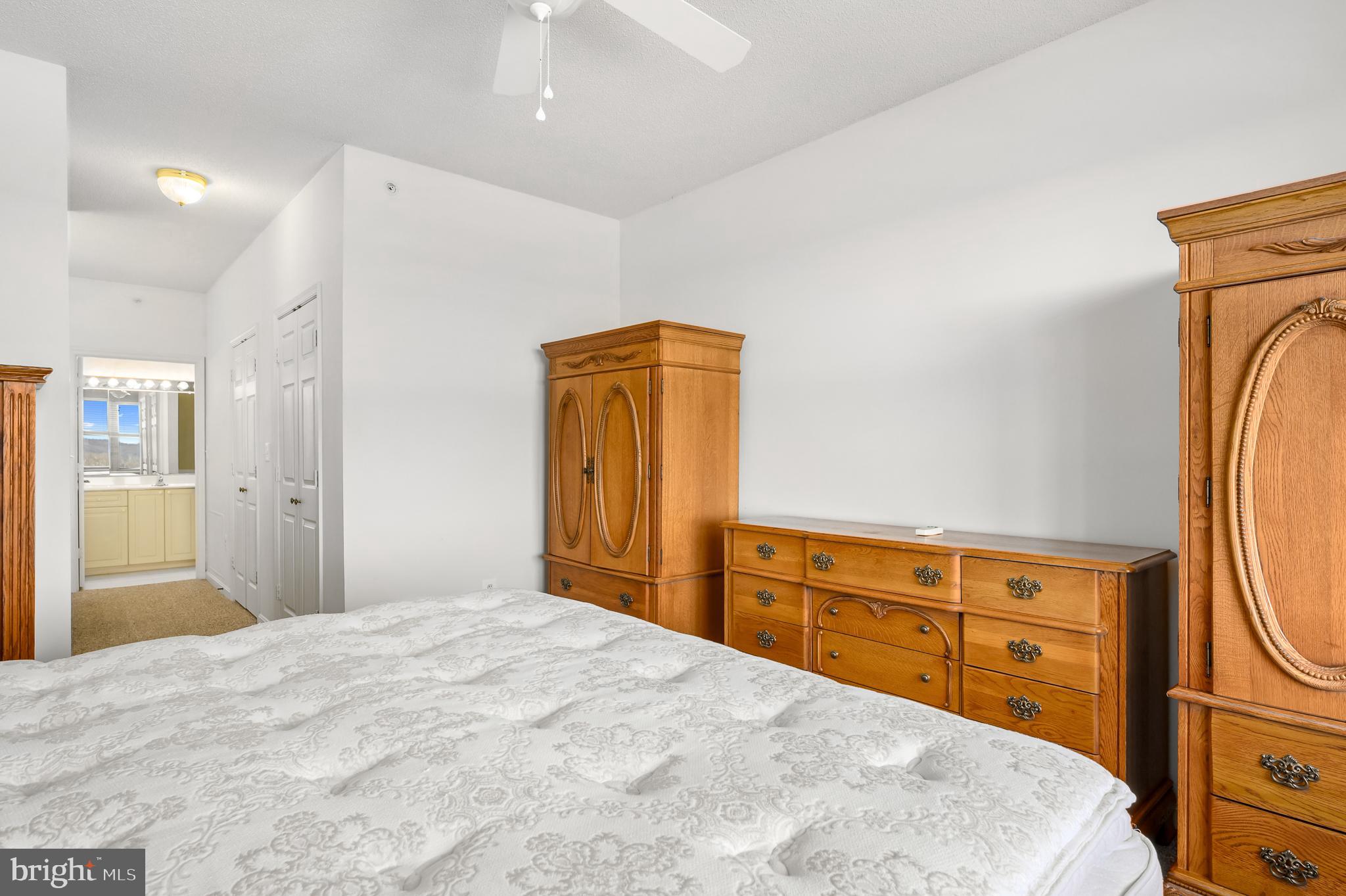 LANSDOWNE WOODS - Residential Lease