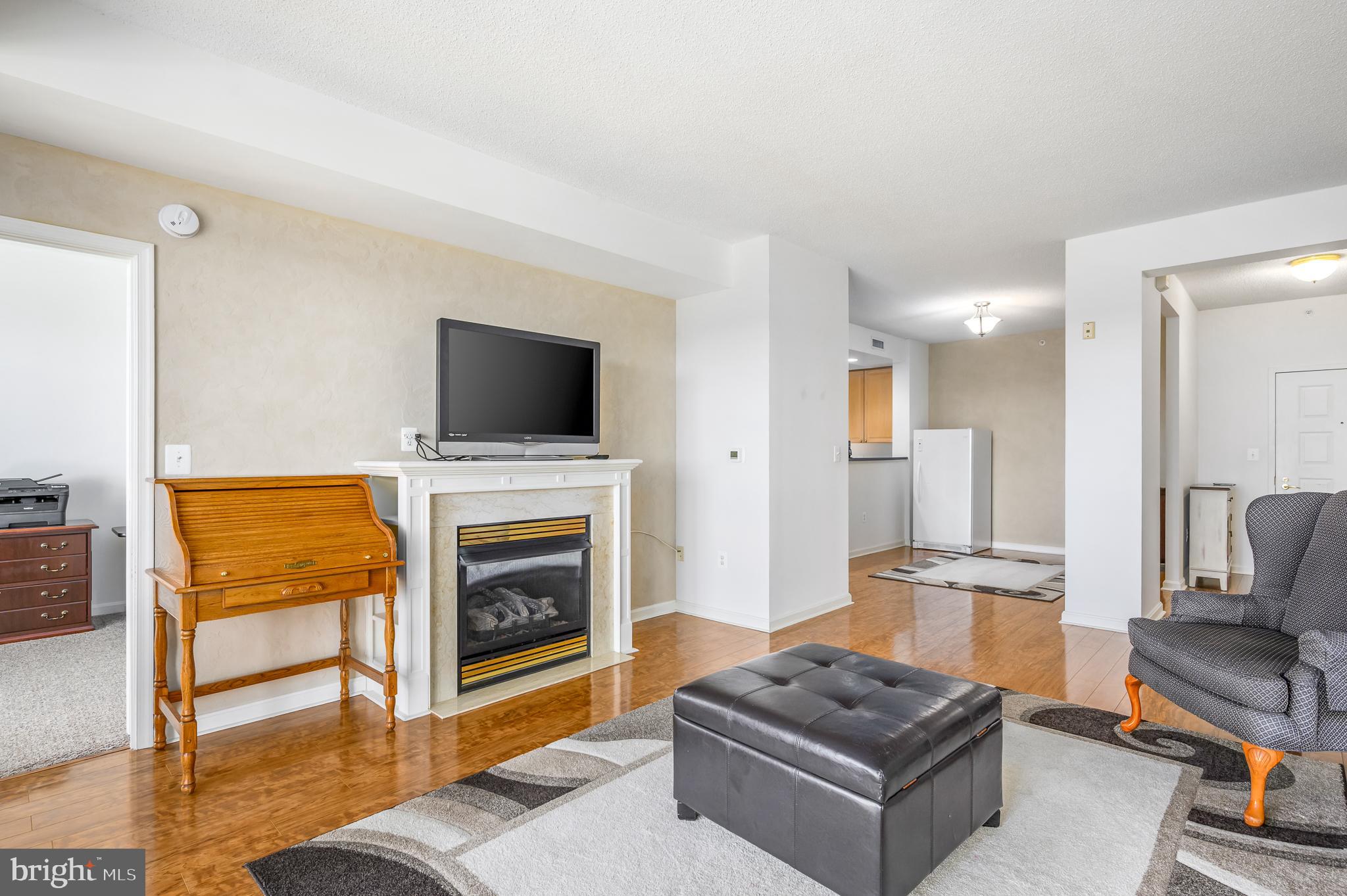 LANSDOWNE WOODS - Residential Lease