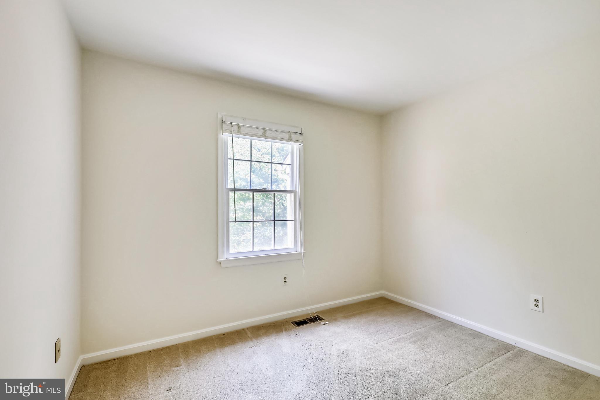 INVERNESS KNOLLS - Residential