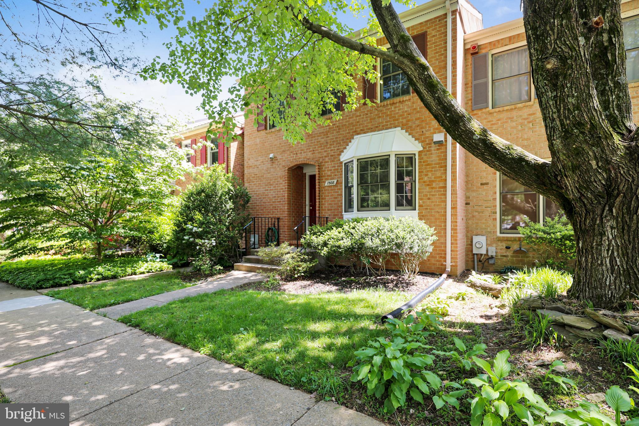 INVERNESS KNOLLS - Residential