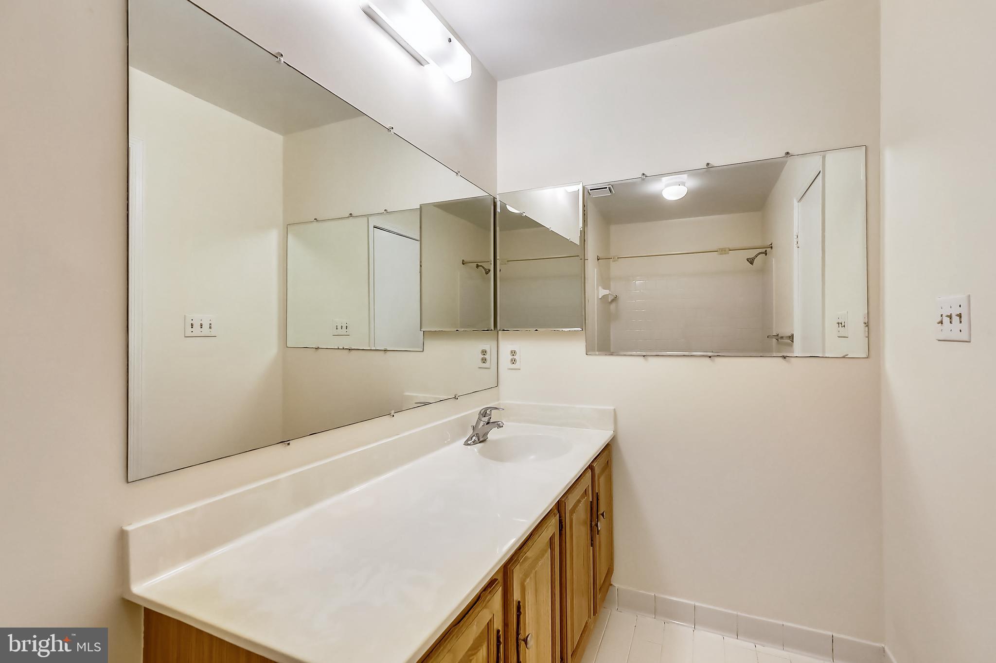 INVERNESS KNOLLS - Residential