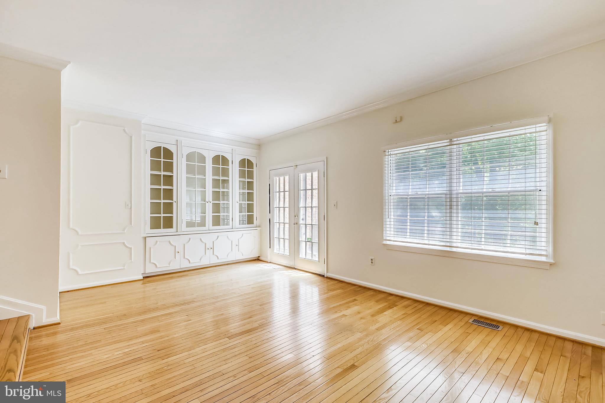 INVERNESS KNOLLS - Residential