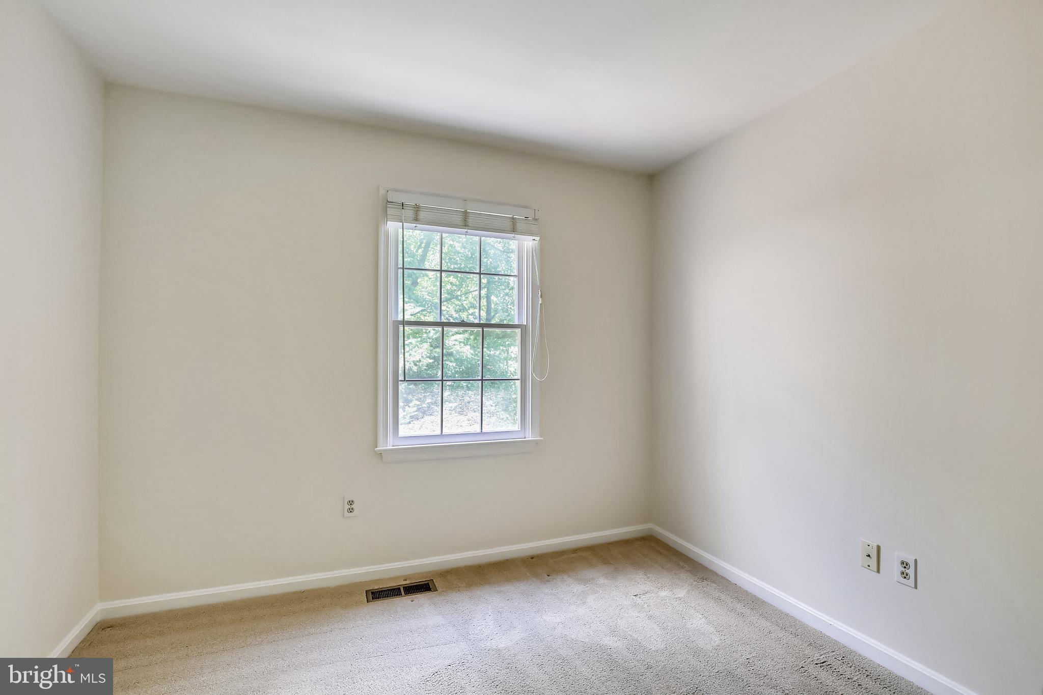 INVERNESS KNOLLS - Residential