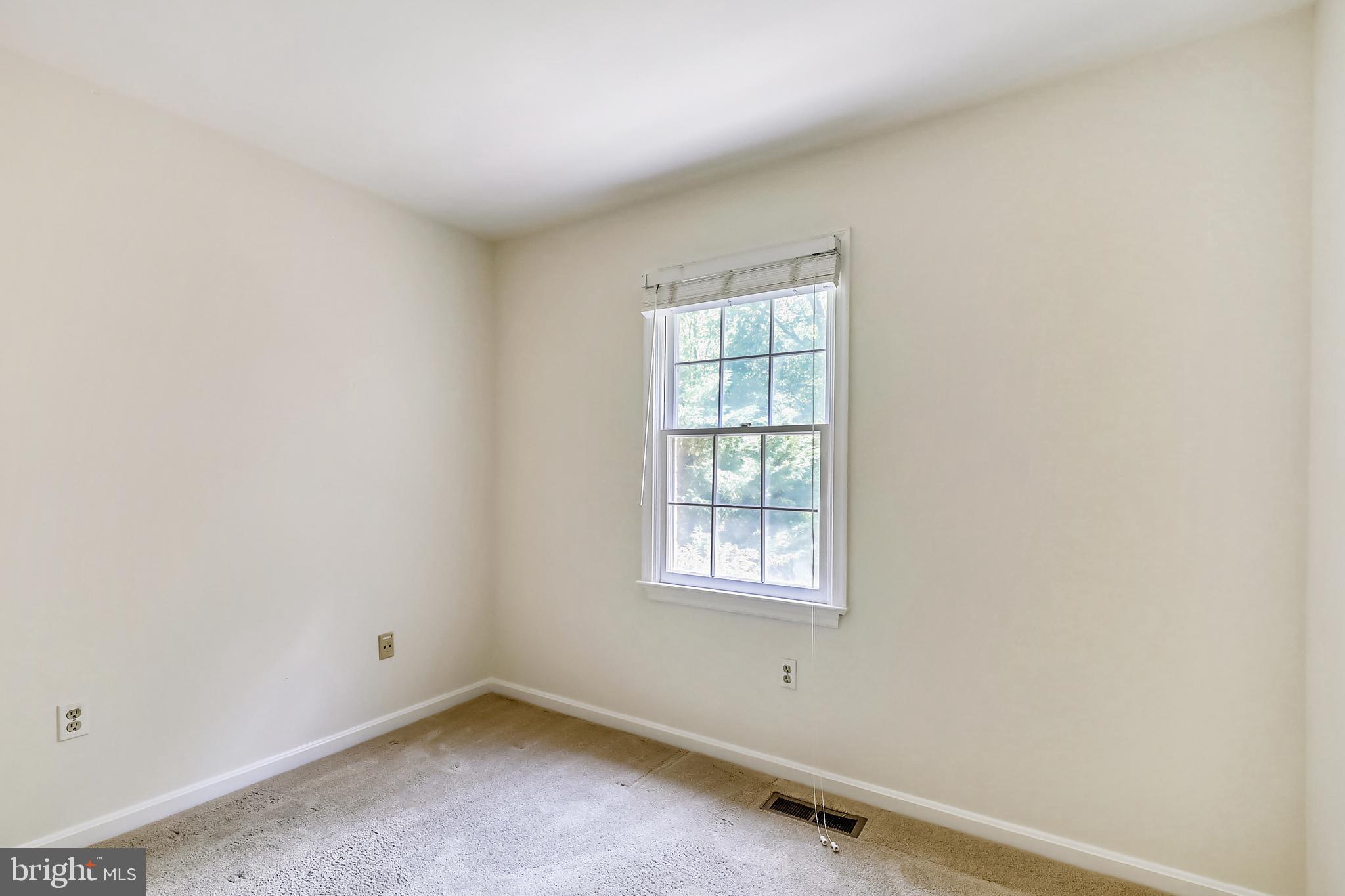 INVERNESS KNOLLS - Residential