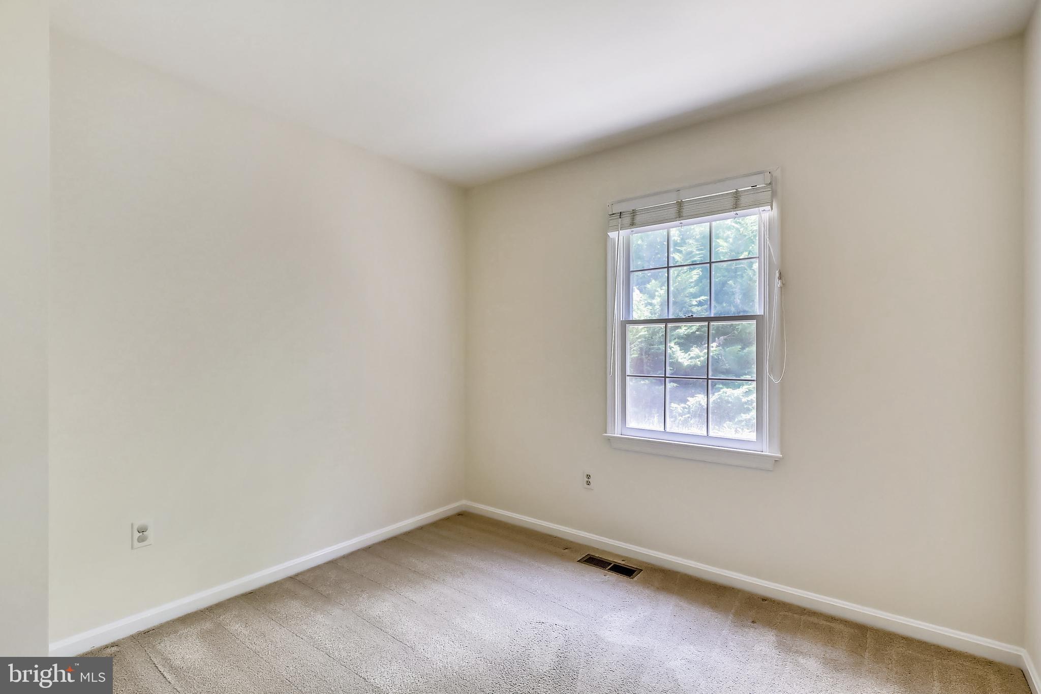 INVERNESS KNOLLS - Residential