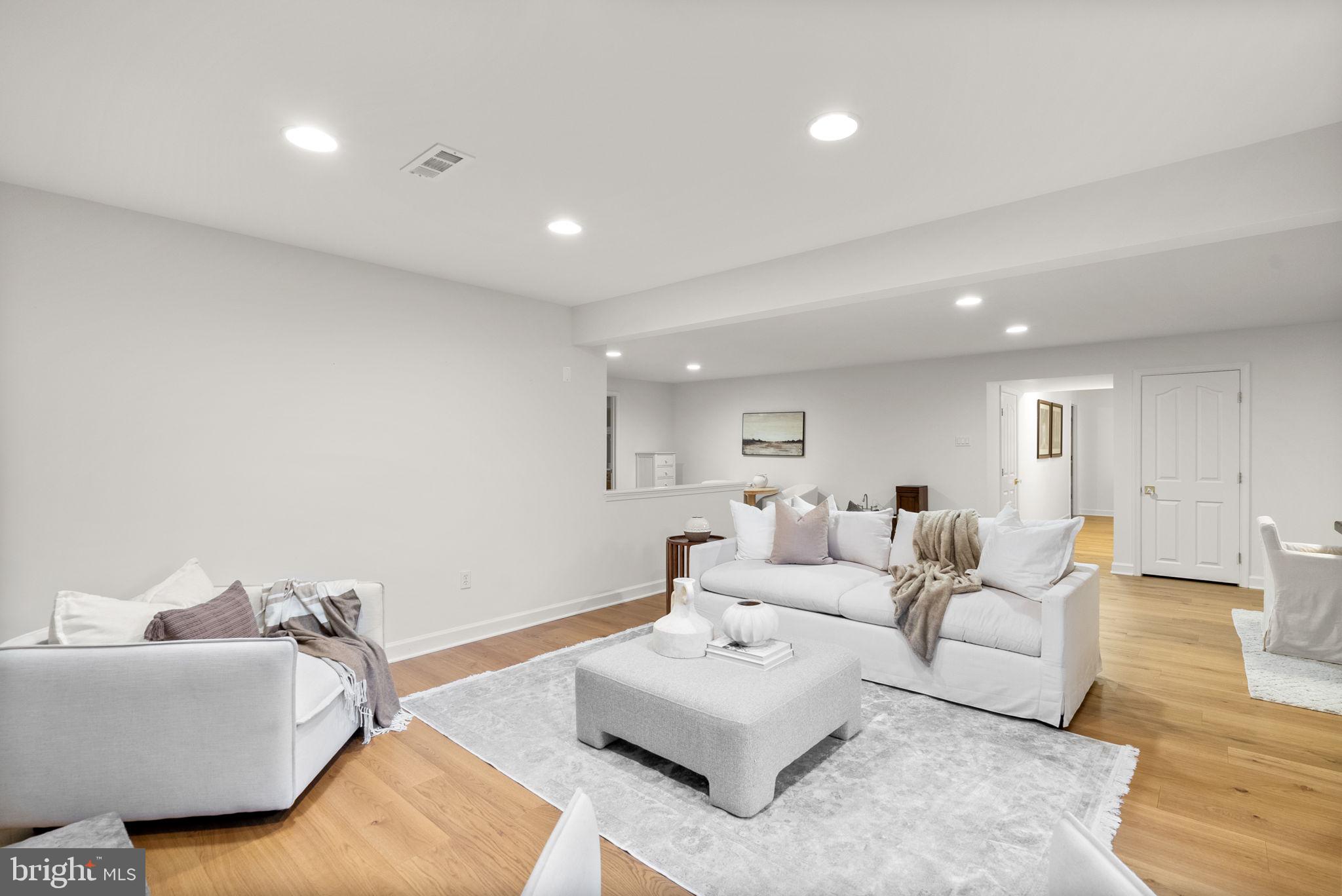 KINGSBRIDGE - Residential