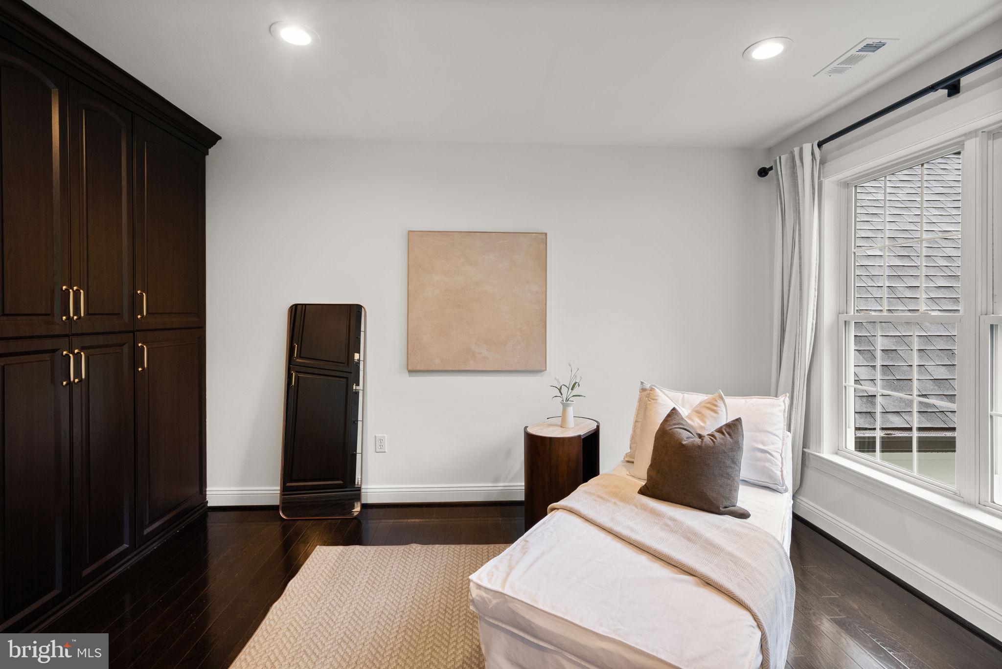 KINGSBRIDGE - Residential