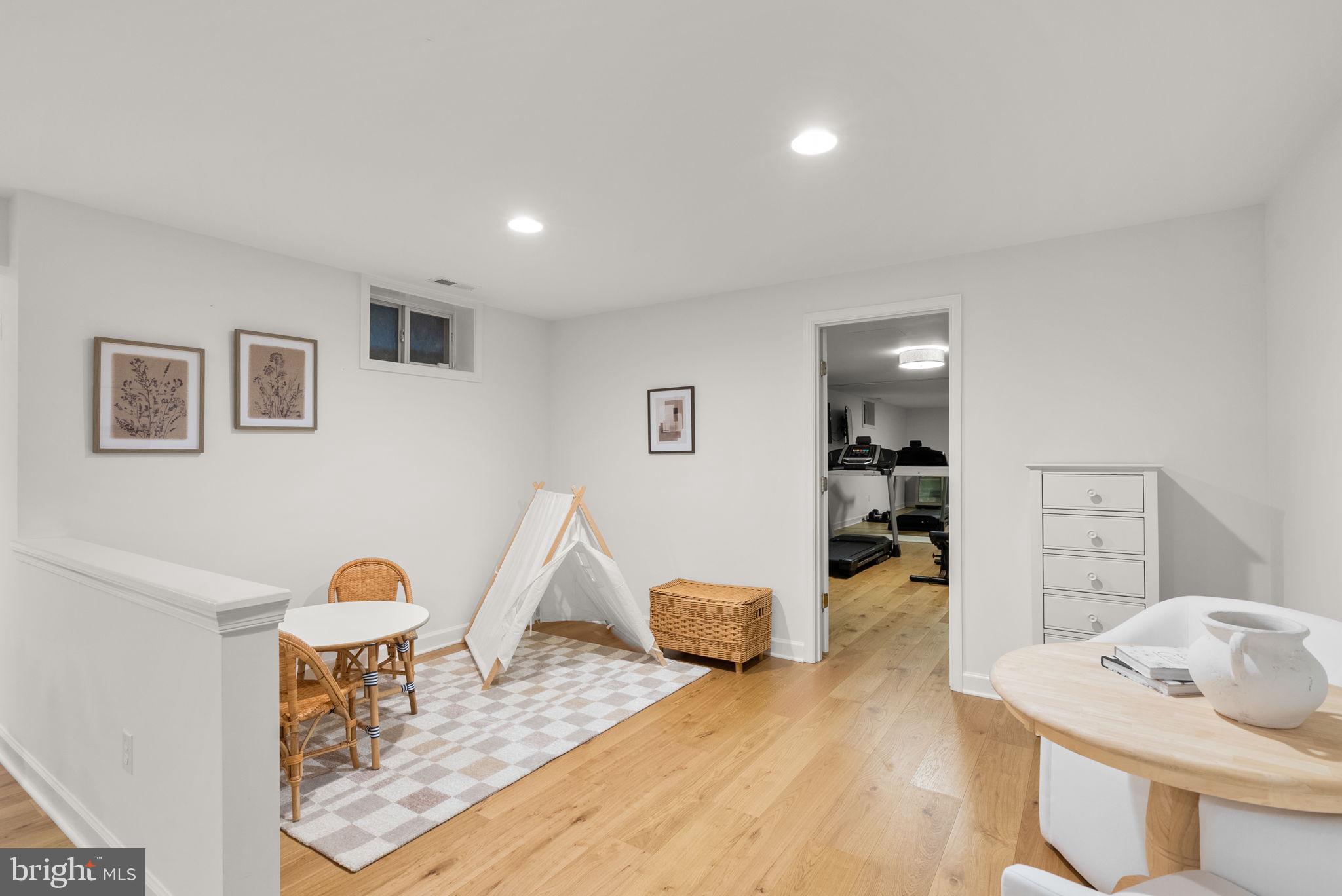 KINGSBRIDGE - Residential