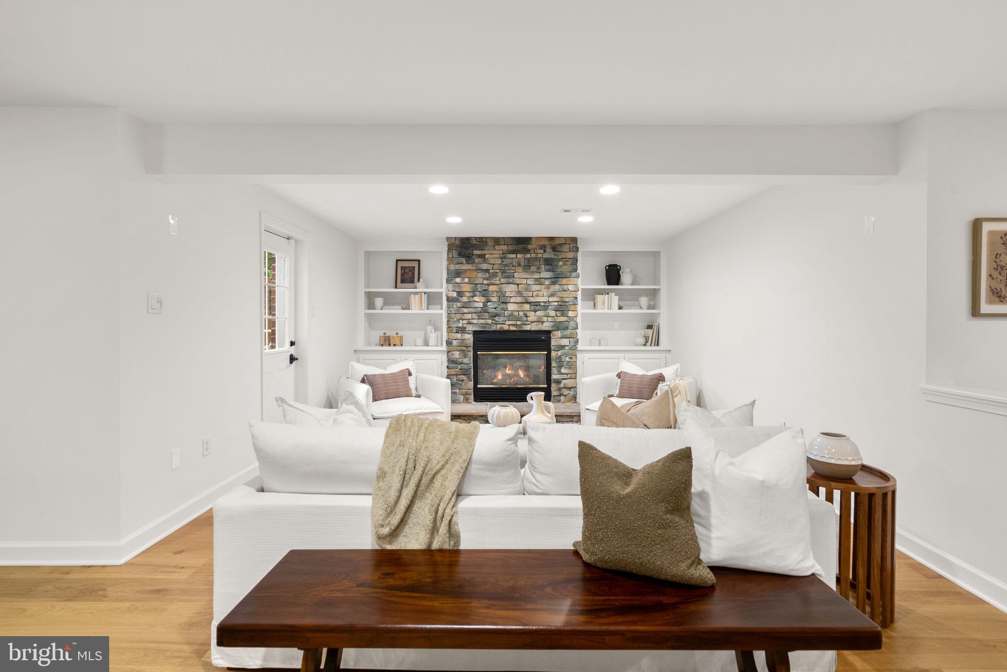 KINGSBRIDGE - Residential