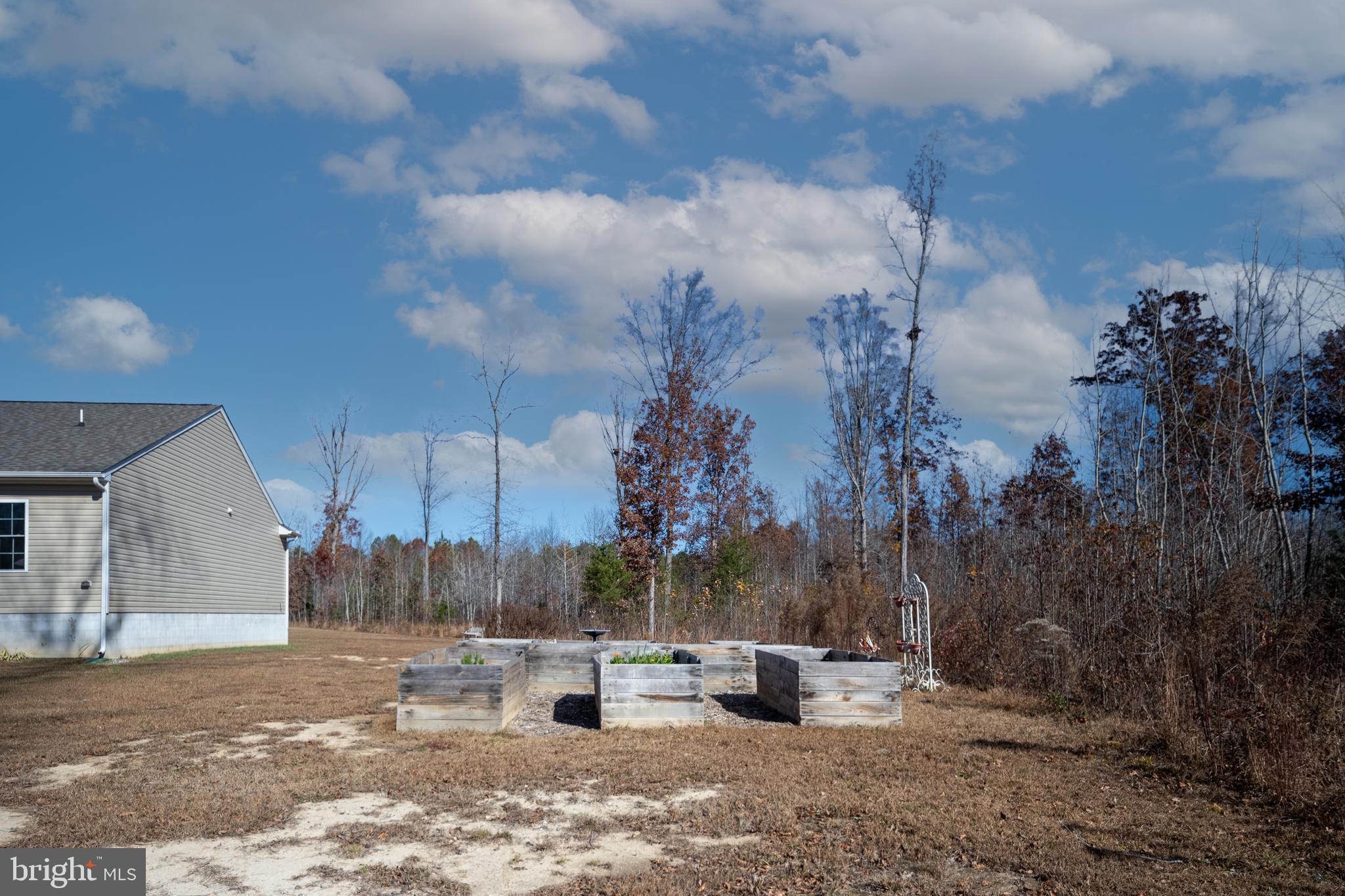 EQUESTRIAN LANDING - Residential