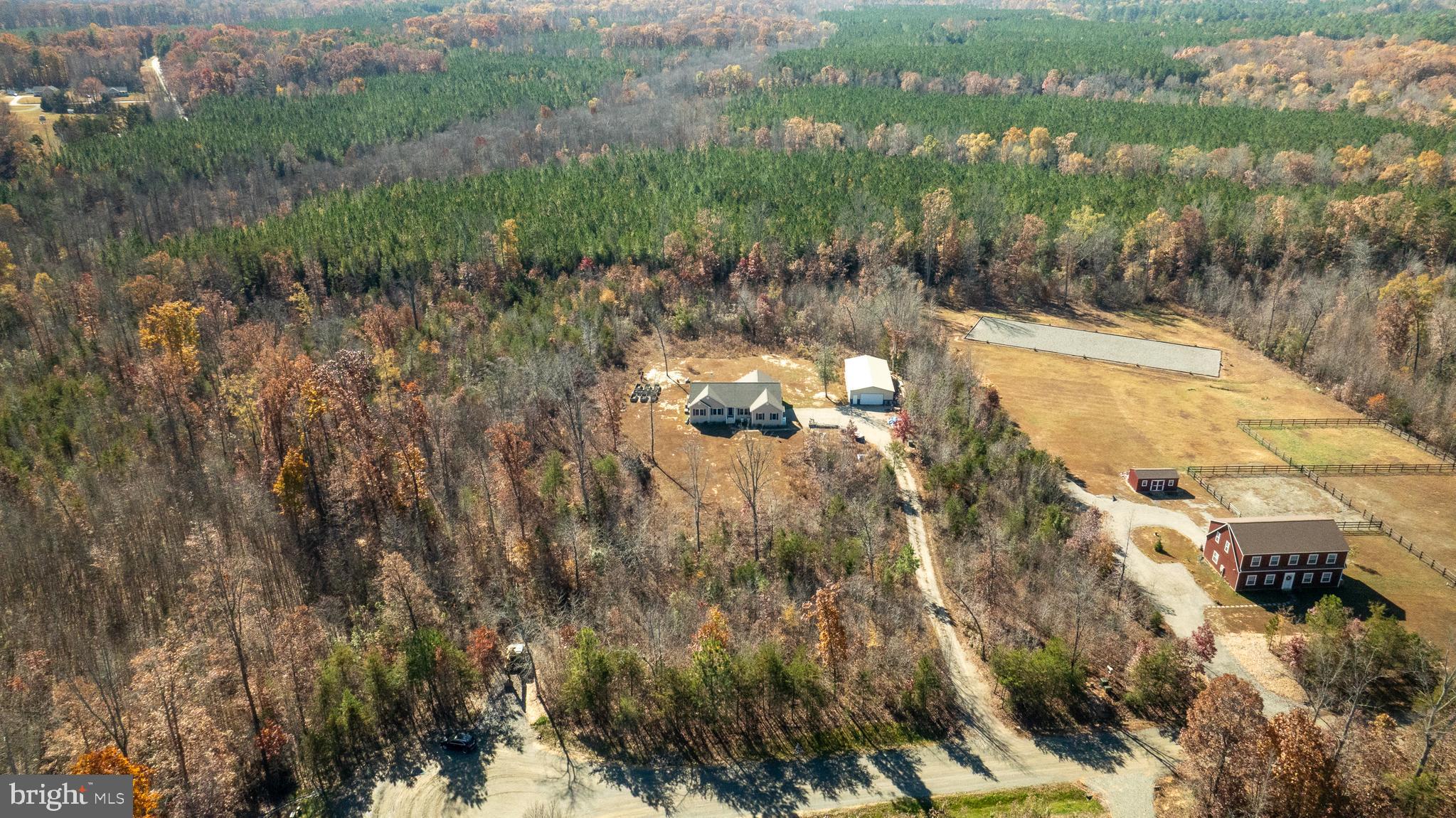 EQUESTRIAN LANDING - Residential