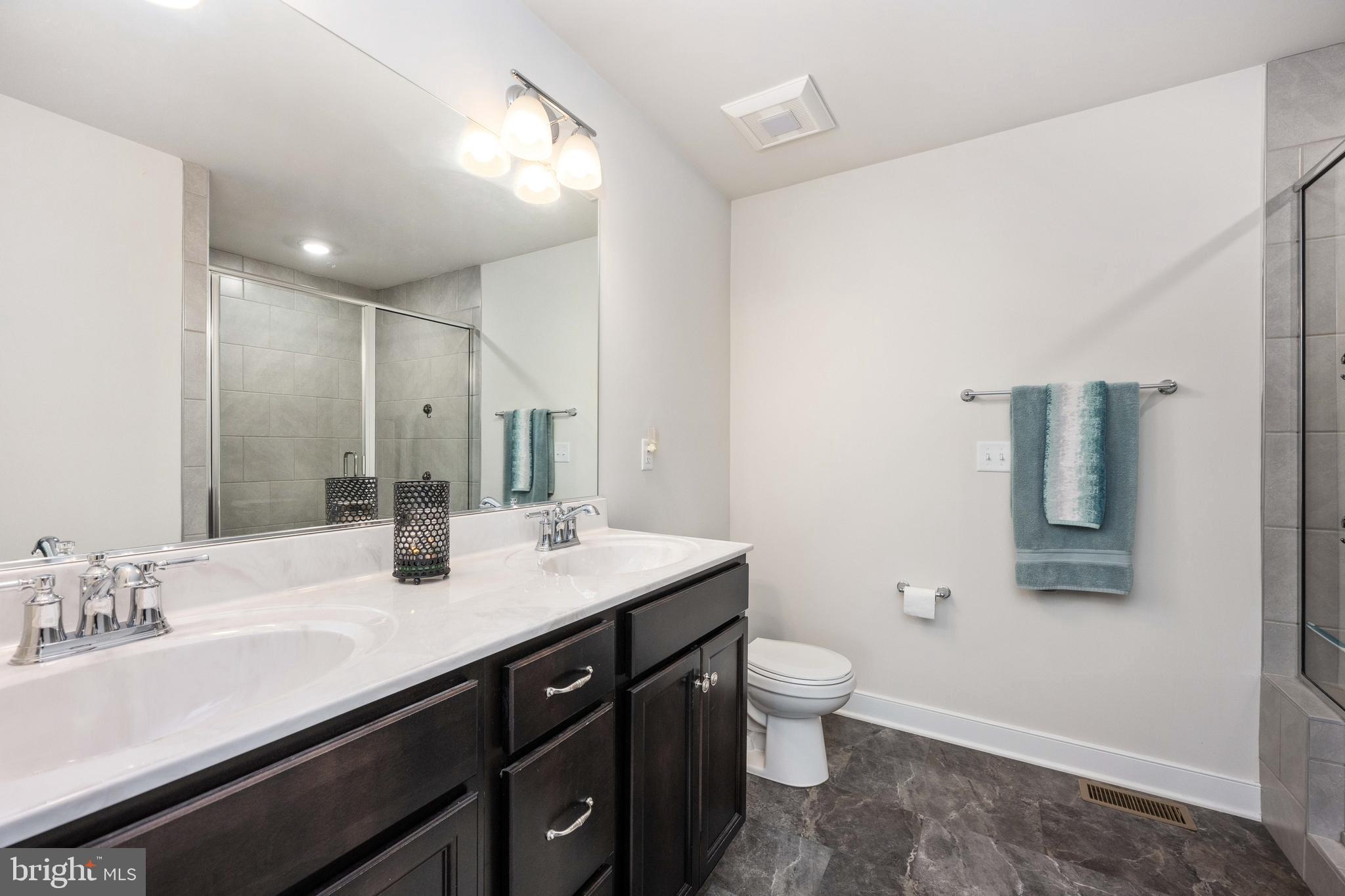 EQUESTRIAN LANDING - Residential