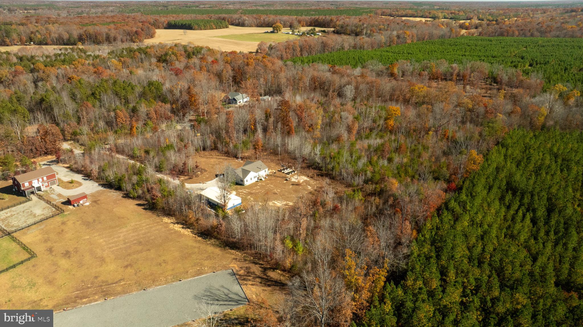 EQUESTRIAN LANDING - Residential