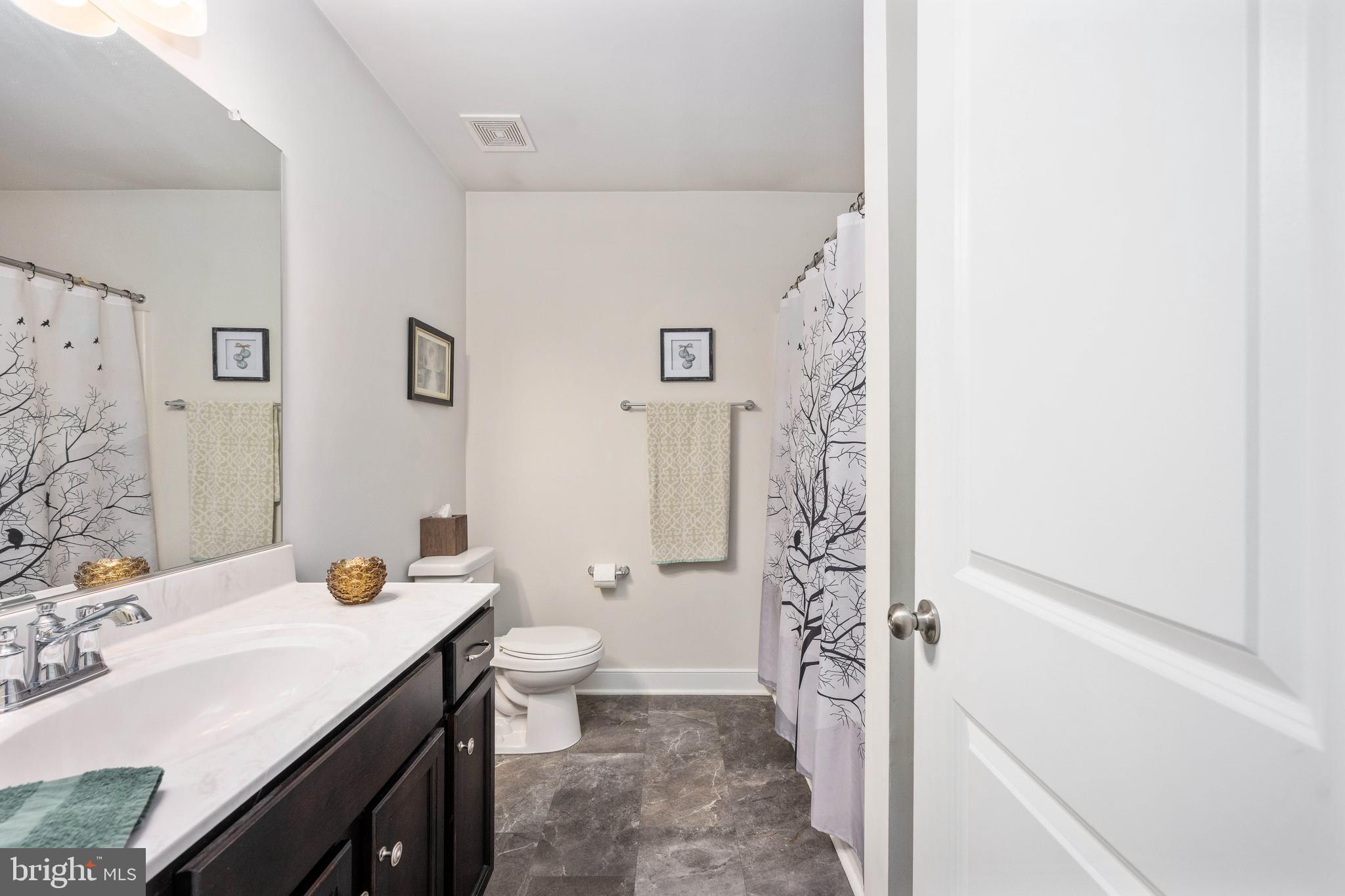 EQUESTRIAN LANDING - Residential