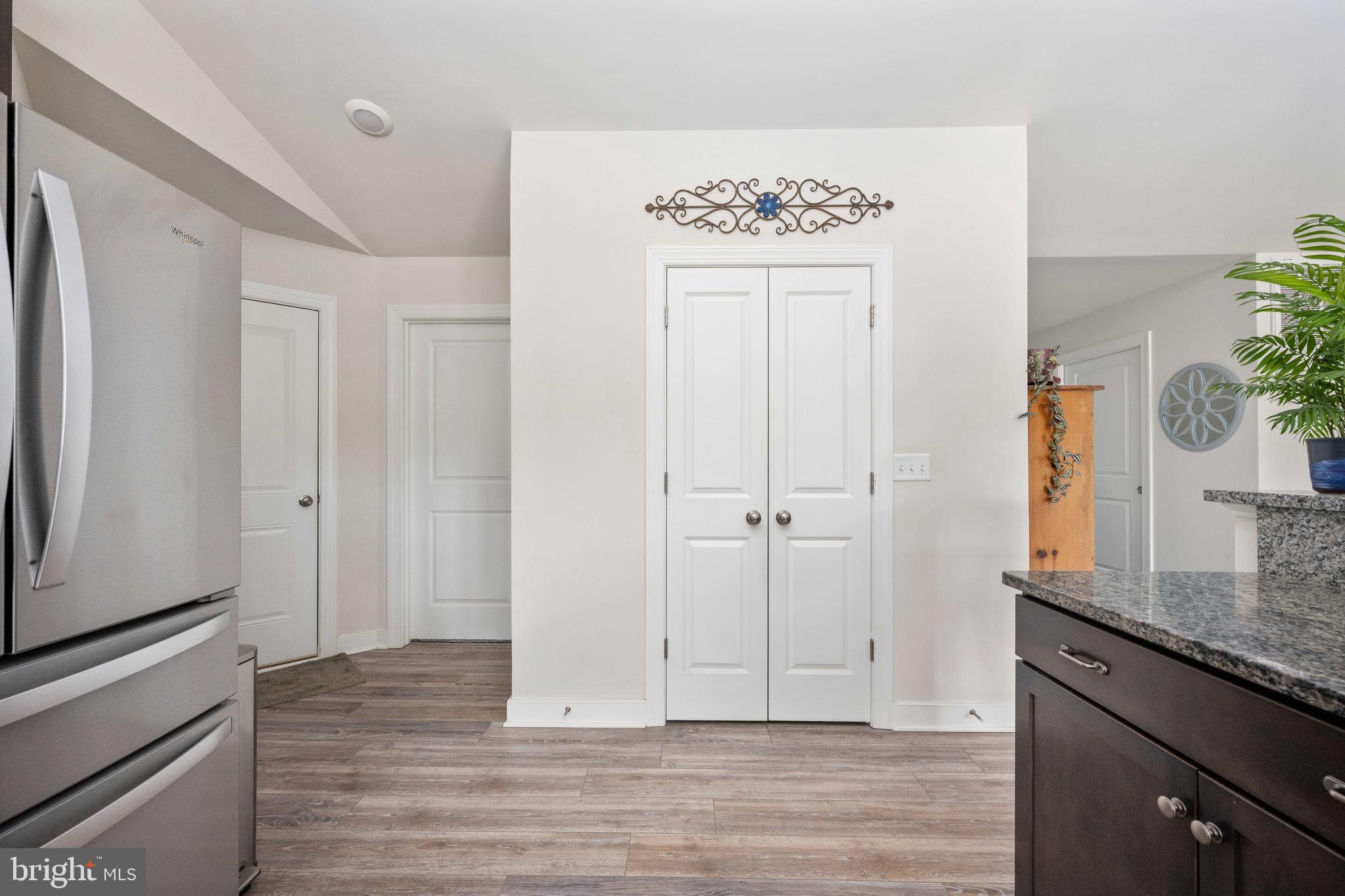 EQUESTRIAN LANDING - Residential