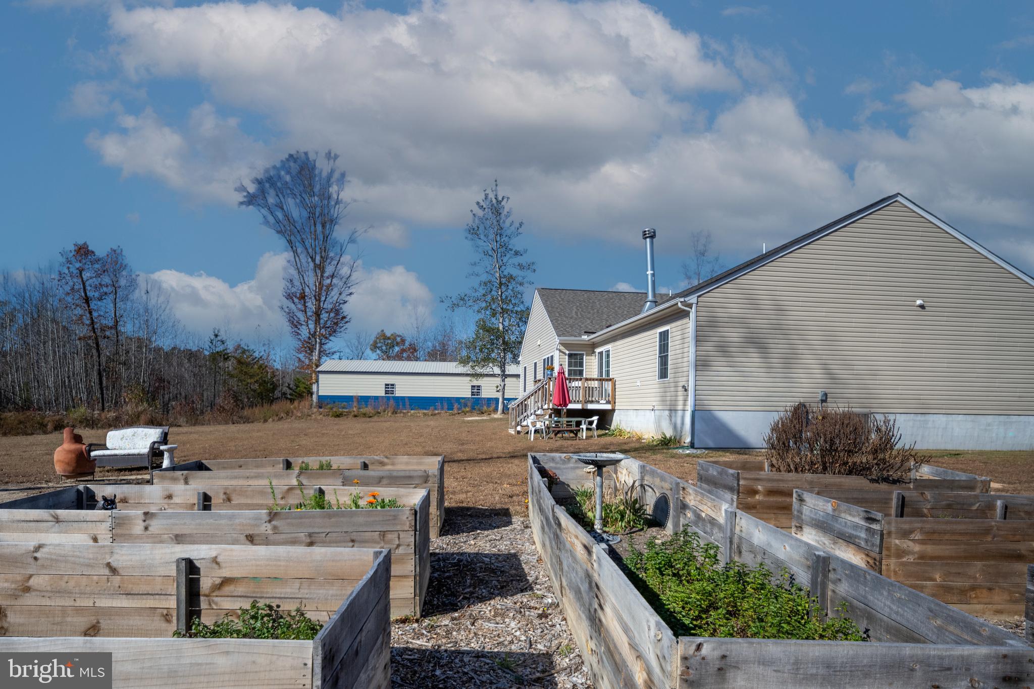 EQUESTRIAN LANDING - Residential