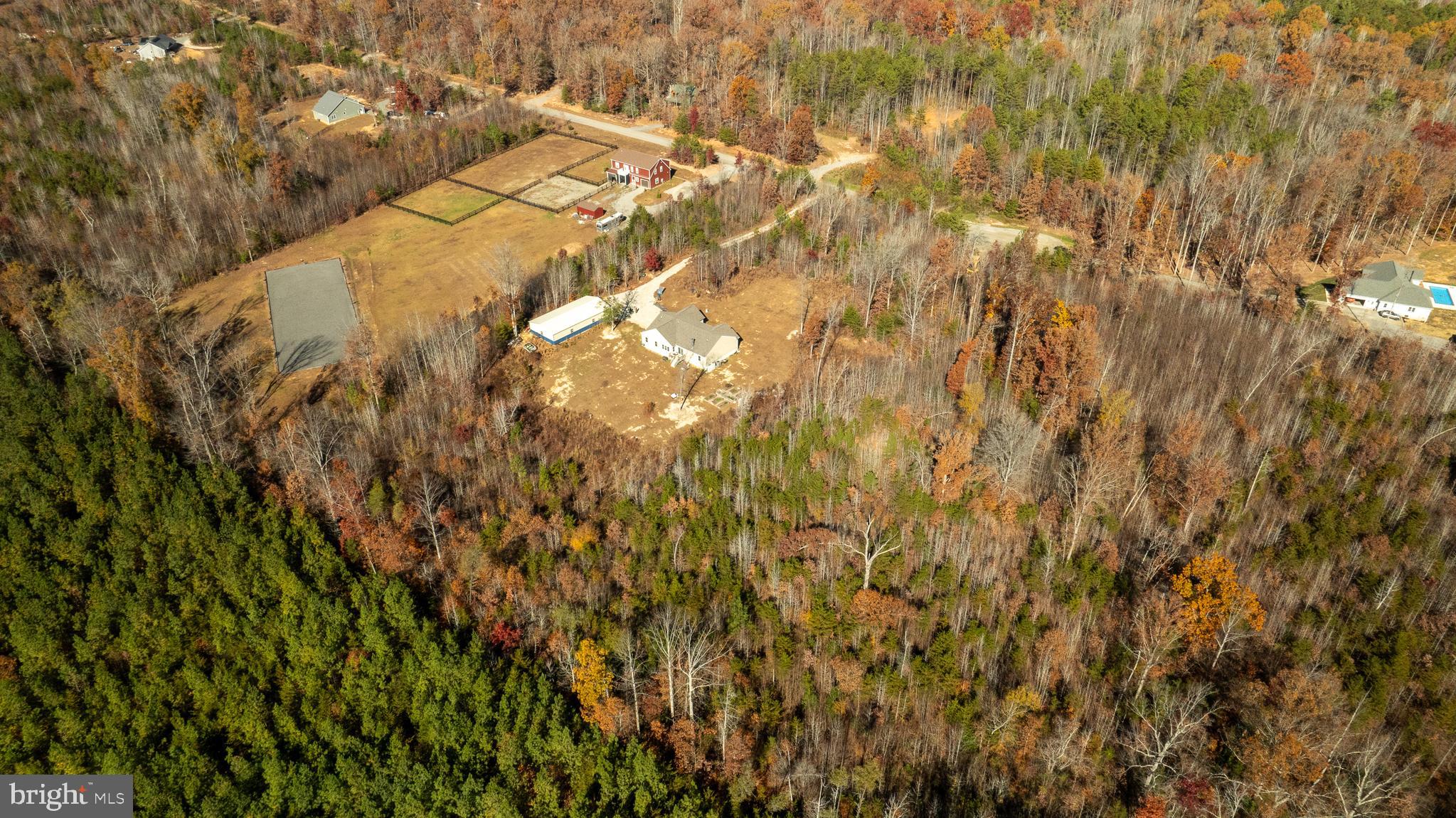 EQUESTRIAN LANDING - Residential