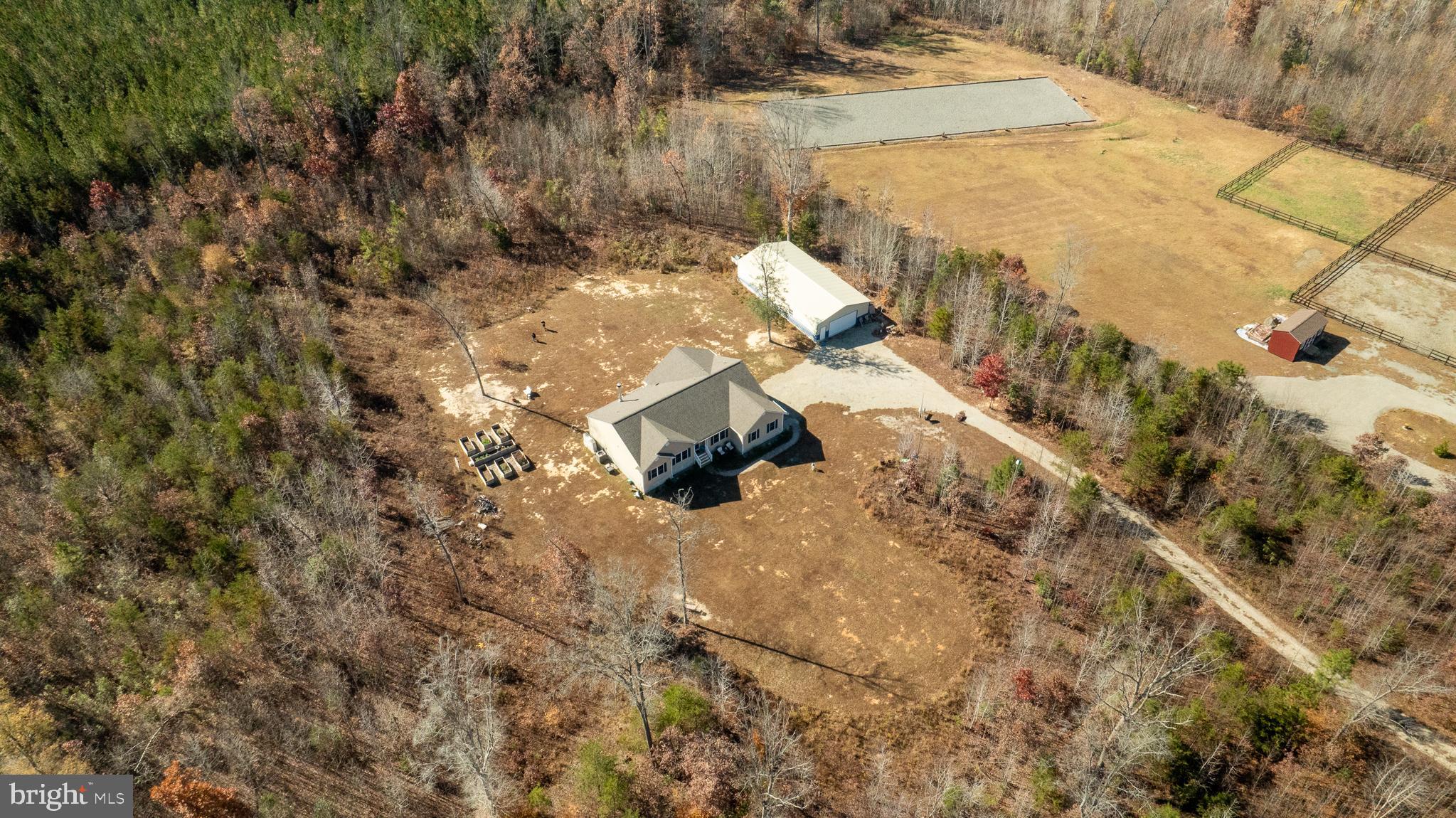 EQUESTRIAN LANDING - Residential