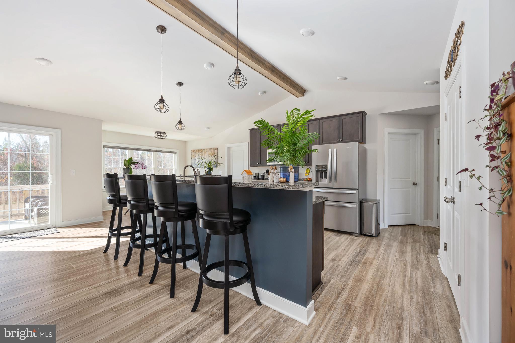 EQUESTRIAN LANDING - Residential