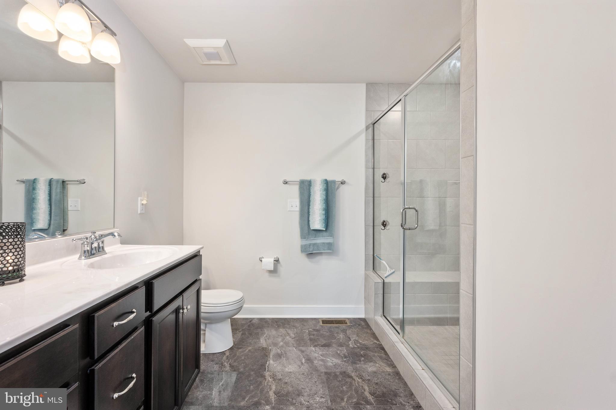 EQUESTRIAN LANDING - Residential