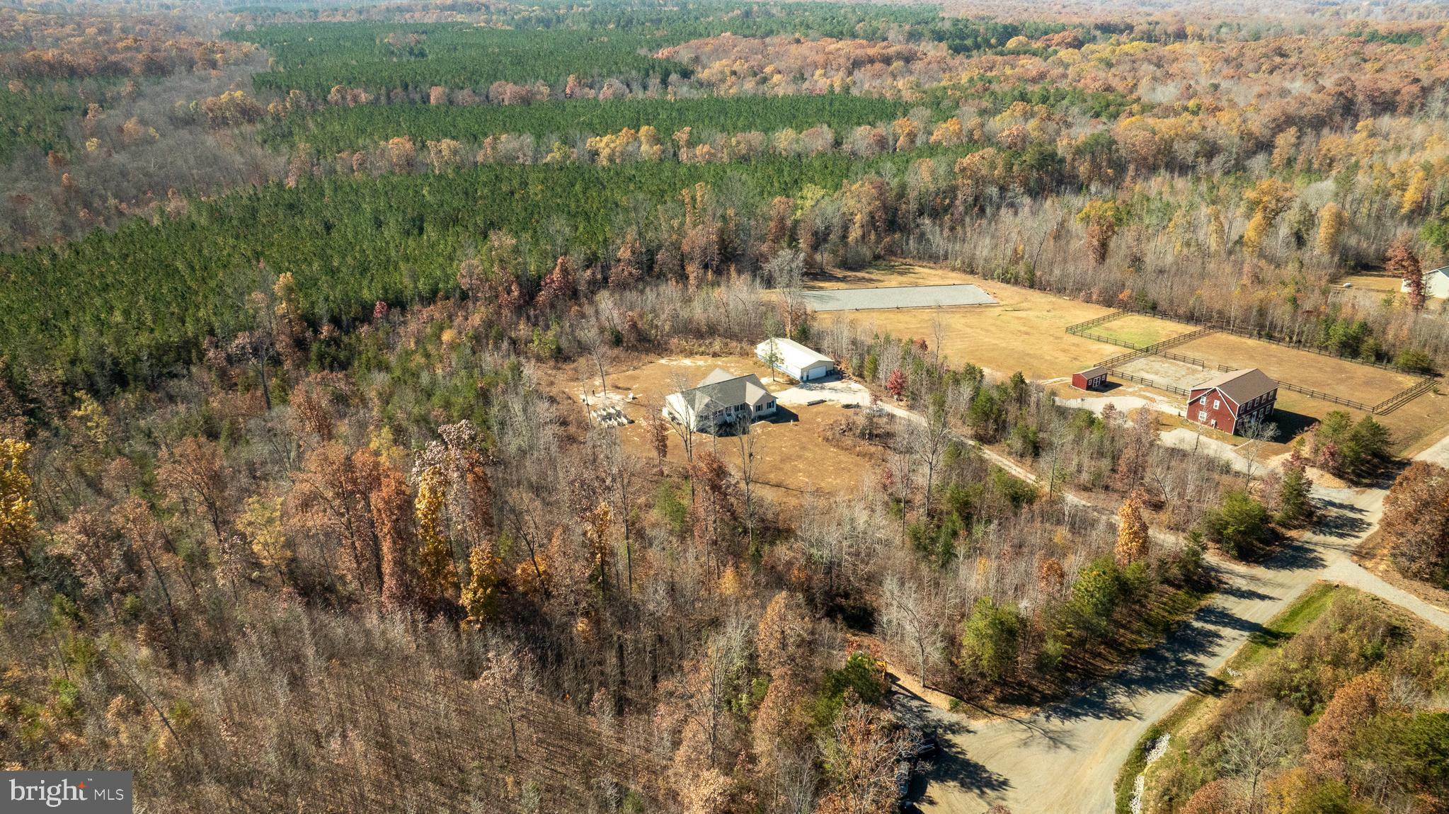 EQUESTRIAN LANDING - Residential