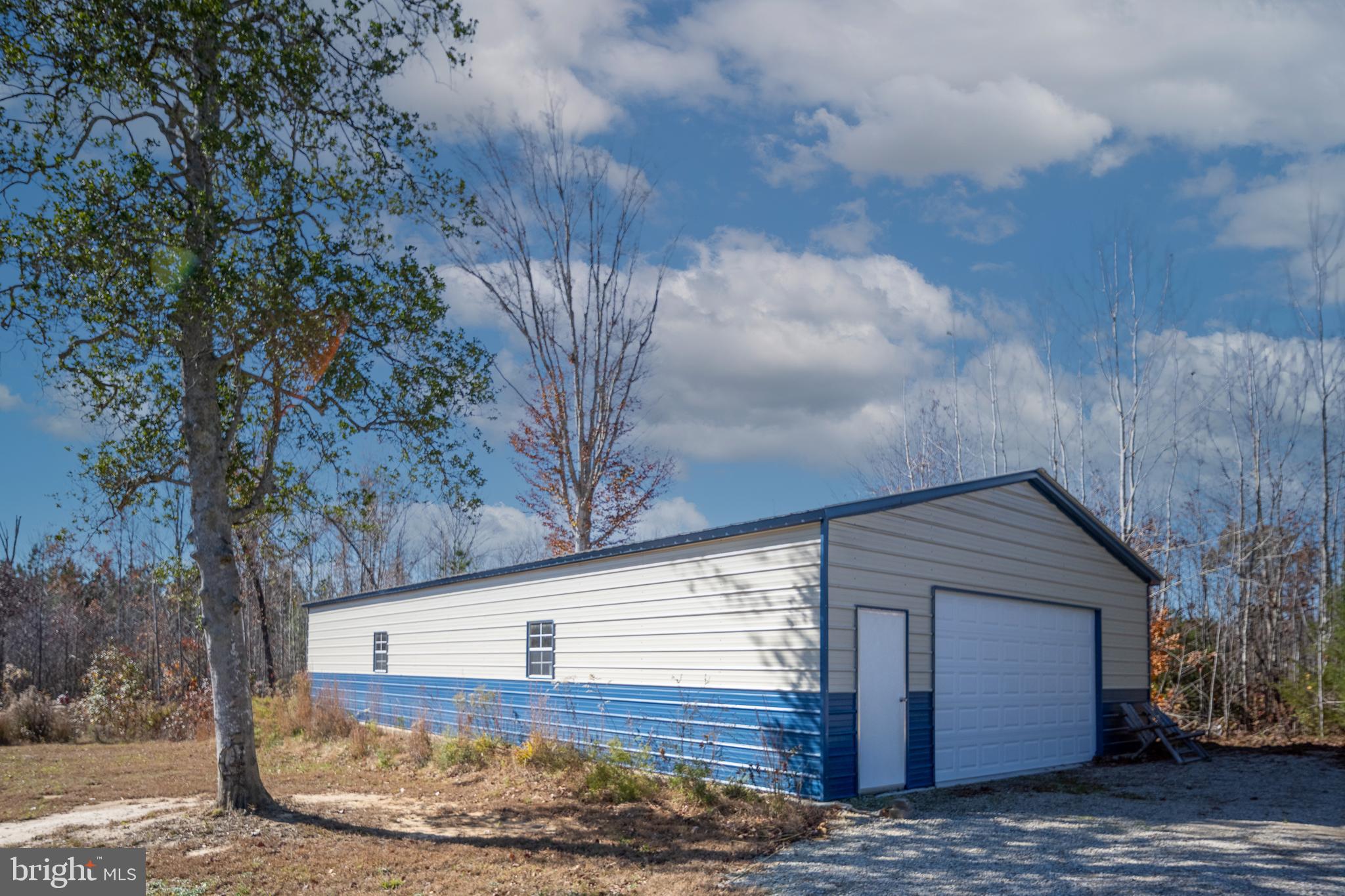 EQUESTRIAN LANDING - Residential