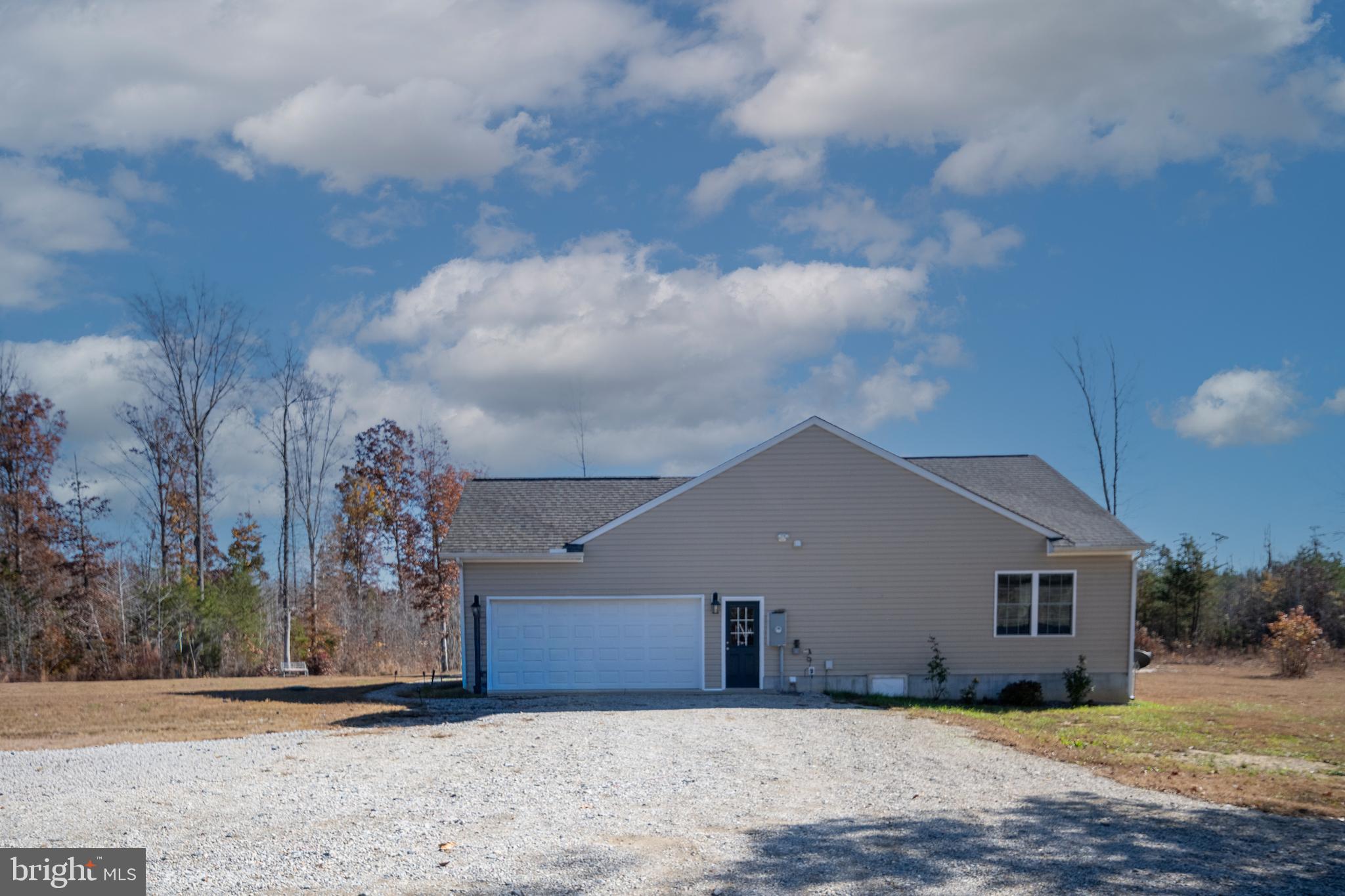 EQUESTRIAN LANDING - Residential