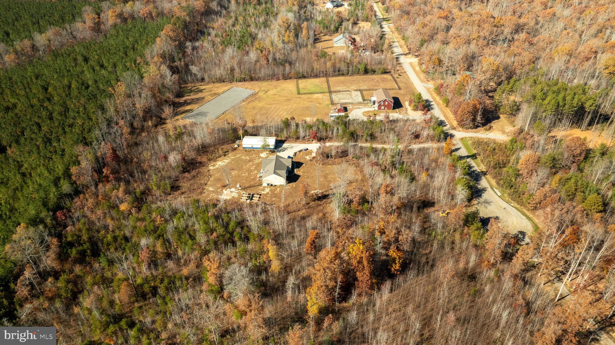 EQUESTRIAN LANDING - Residential