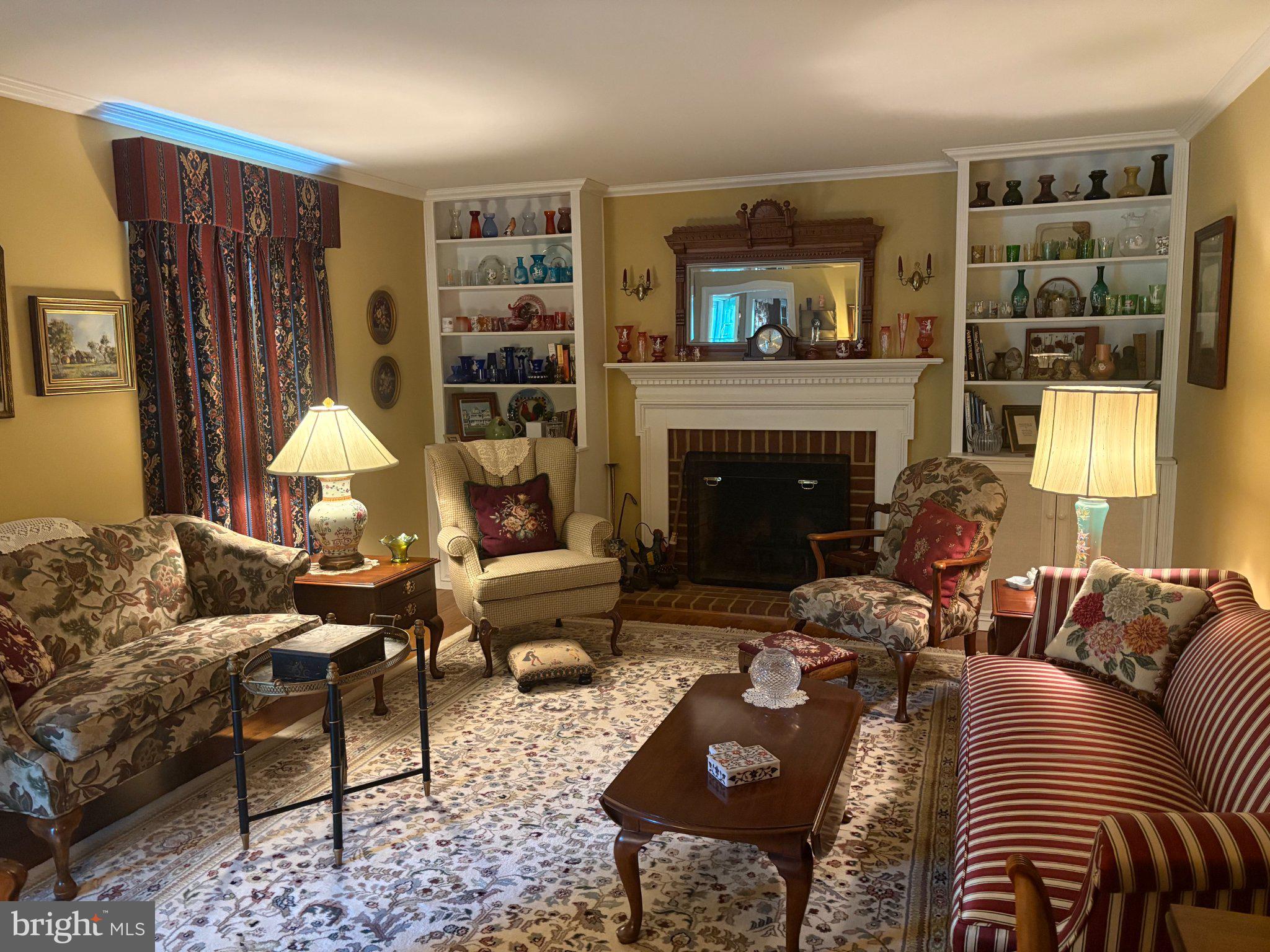 215 BOXLEY LANE