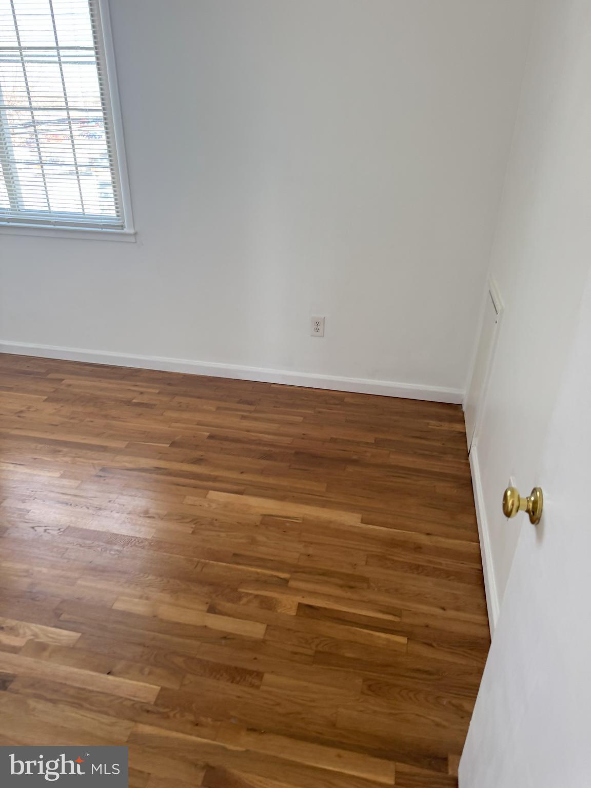 COLONIAL HOMES - Residential Lease