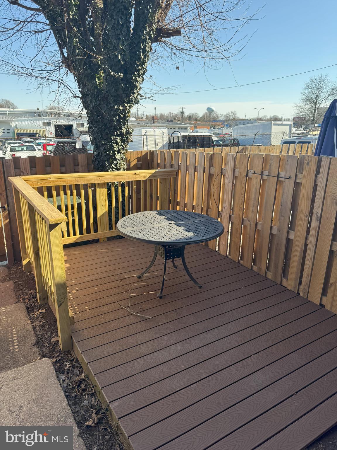 COLONIAL HOMES - Residential Lease