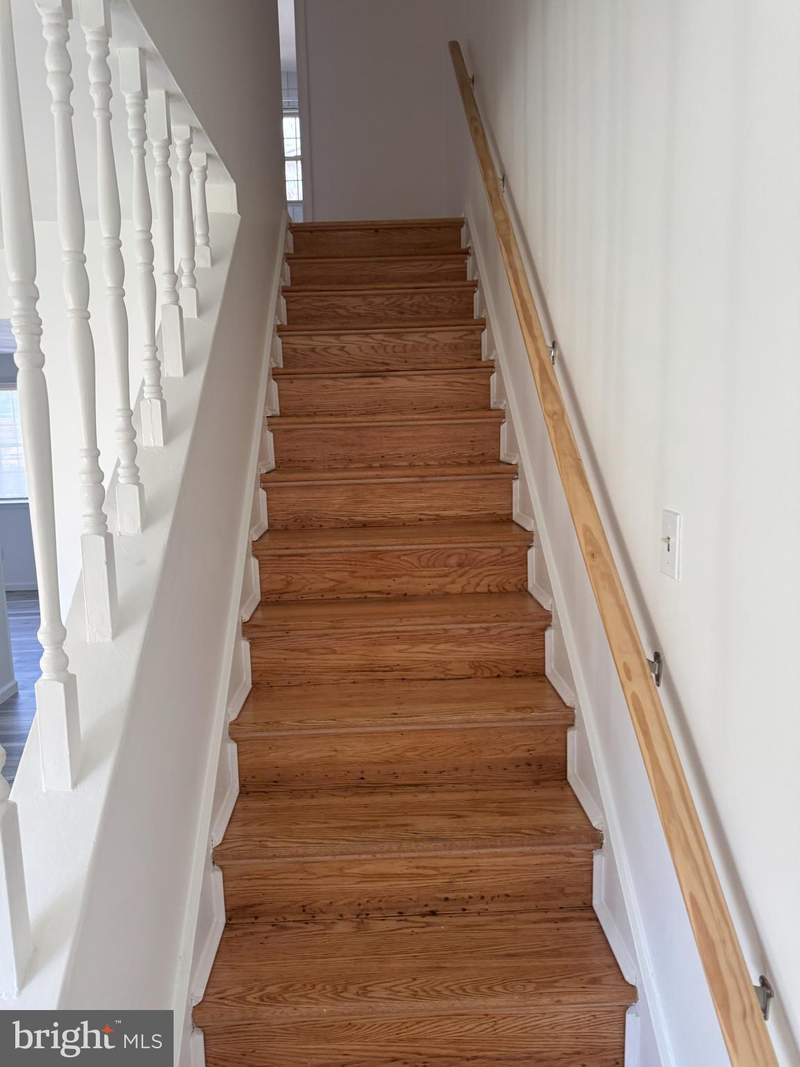 COLONIAL HOMES - Residential Lease