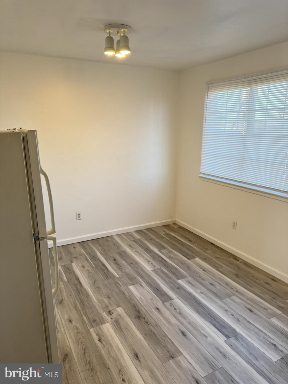 COLONIAL HOMES - Residential Lease