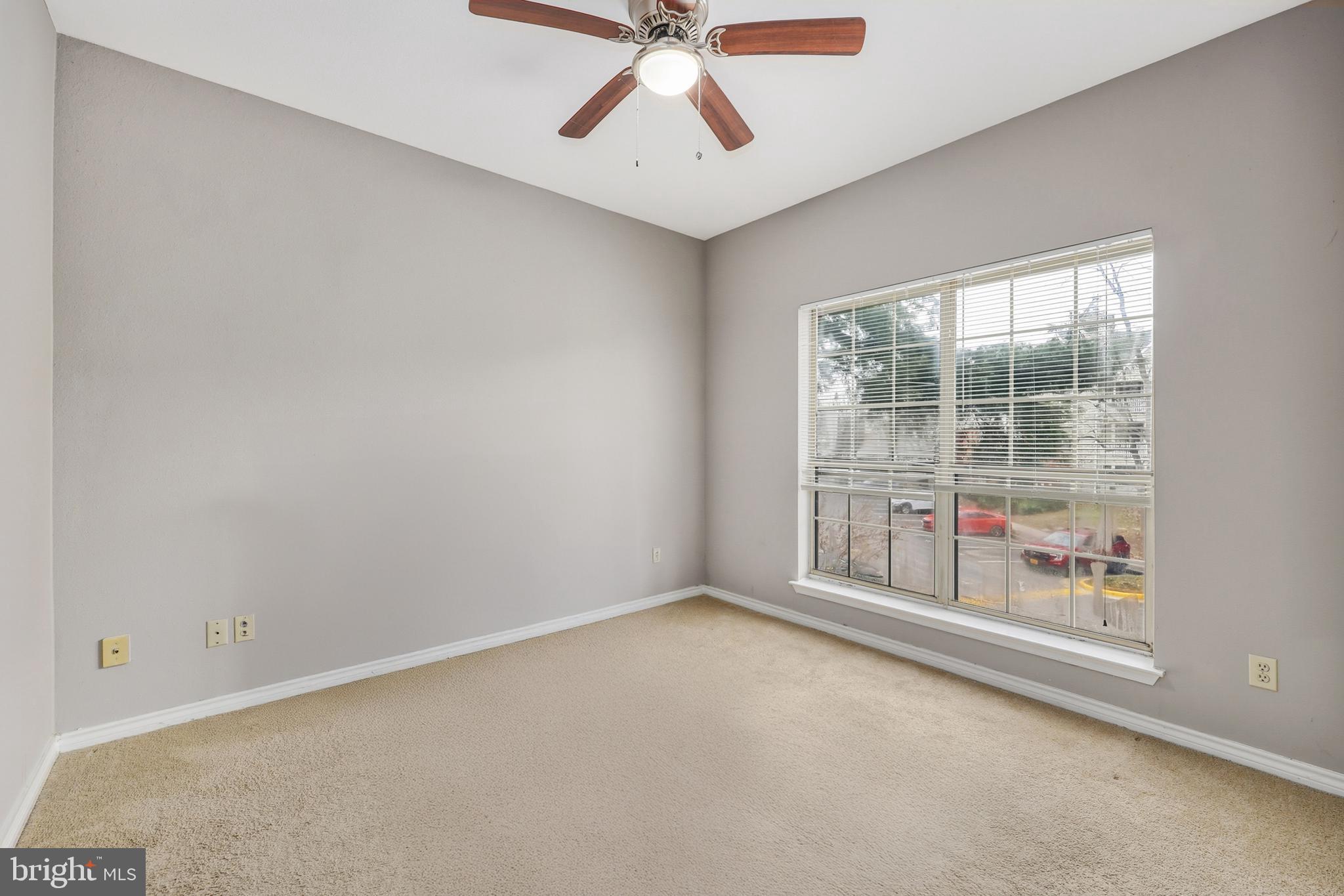 PENDERBROOK SQUARE CONDOMINIUMS - Residential