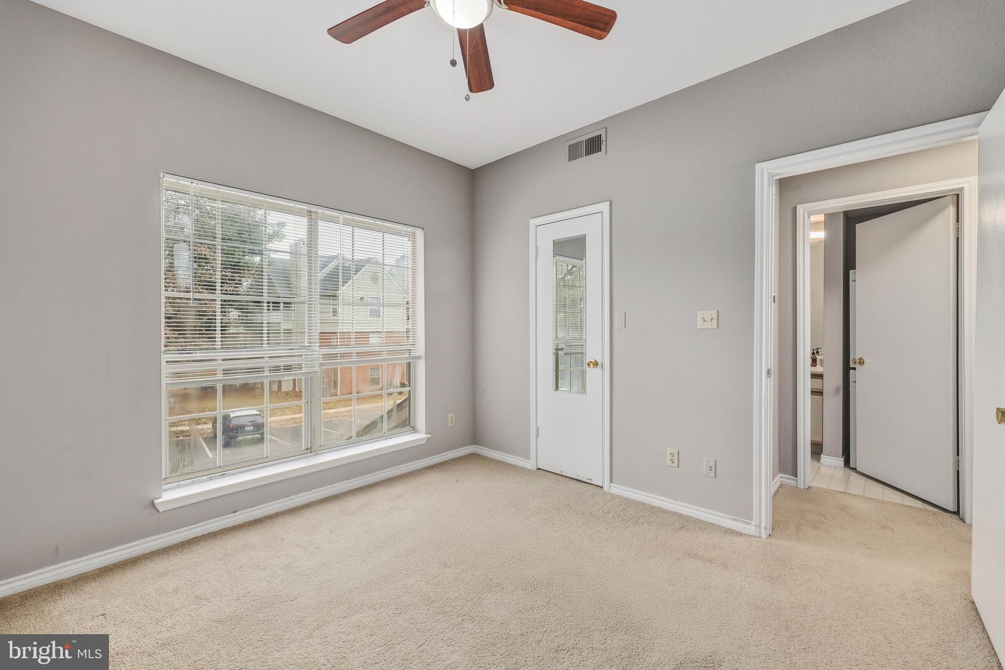 PENDERBROOK SQUARE CONDOMINIUMS - Residential