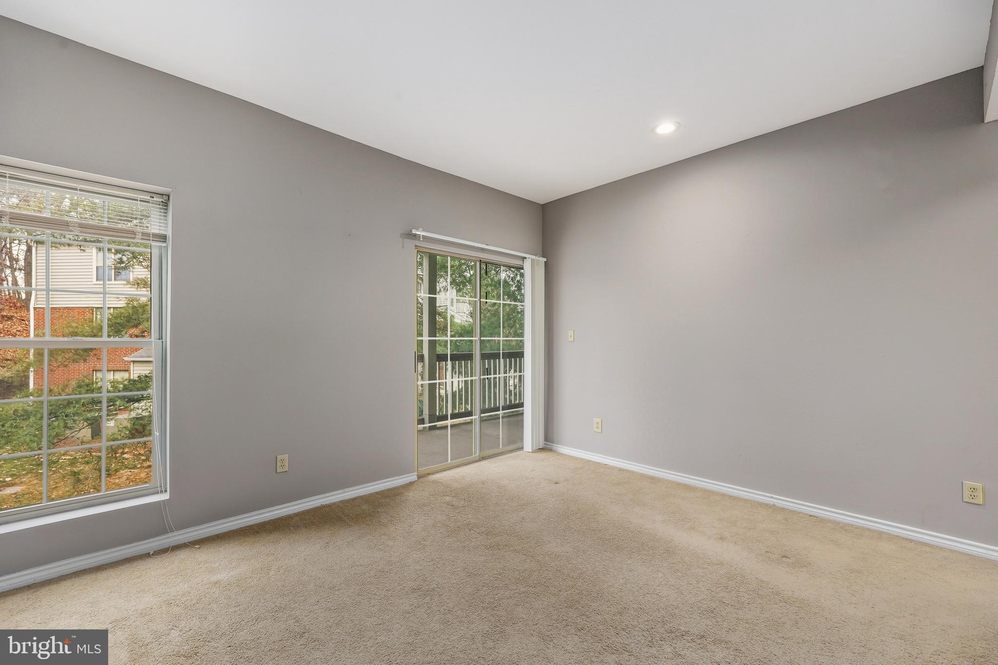 3916 PENDERVIEW DRIVE 427