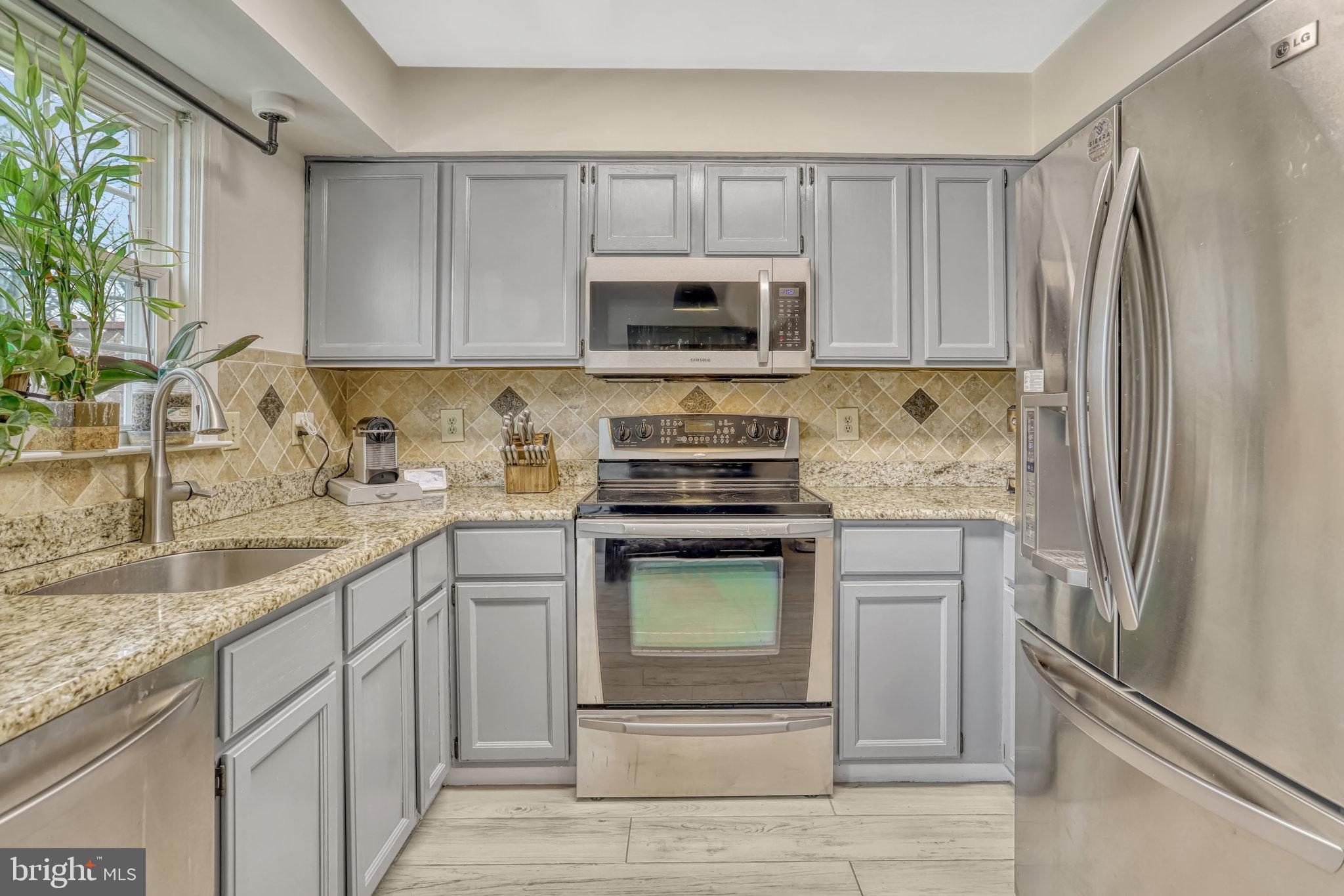 SPRINGFIELD OAKS - Residential