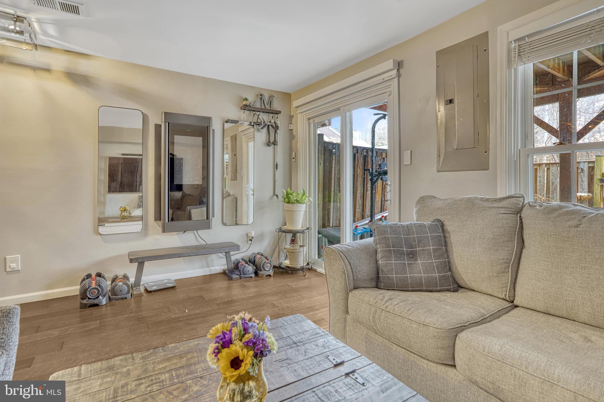 SPRINGFIELD OAKS - Residential