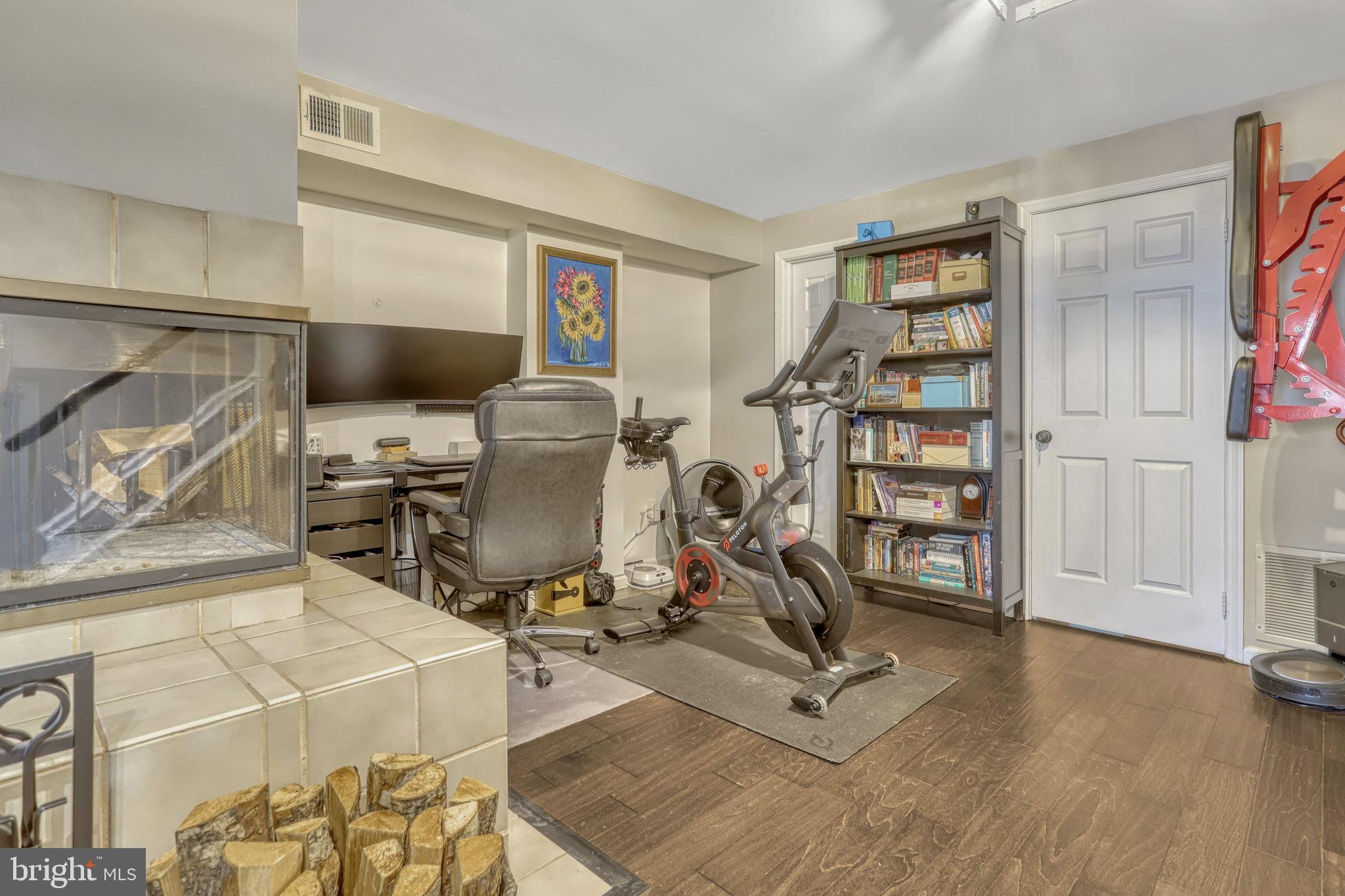 SPRINGFIELD OAKS - Residential