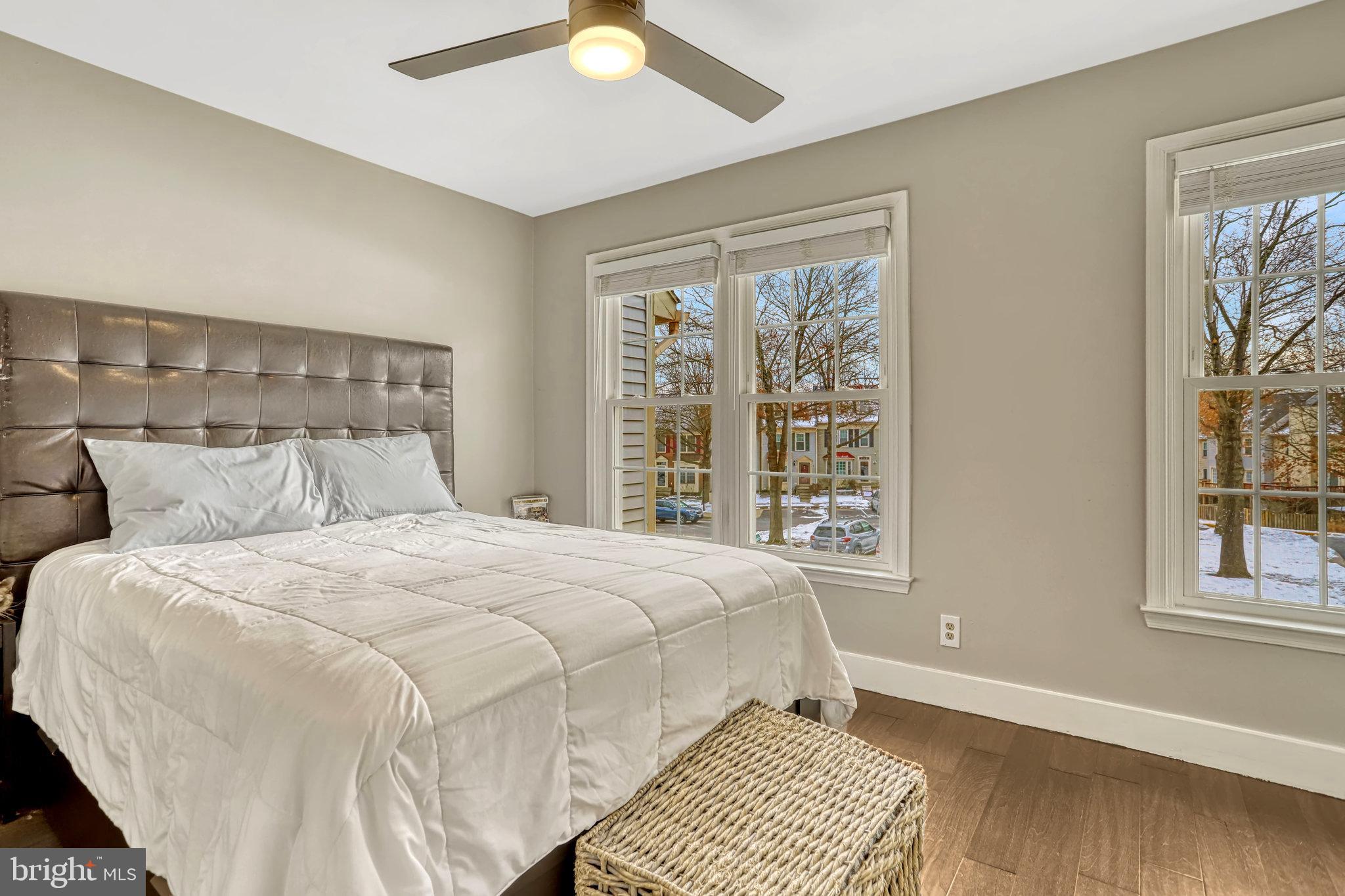 SPRINGFIELD OAKS - Residential