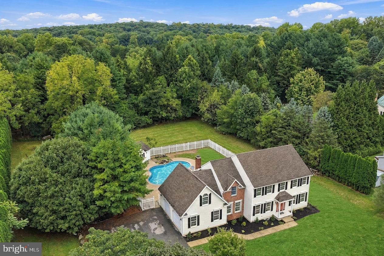 4 SCHOOLHOUSE LANE
