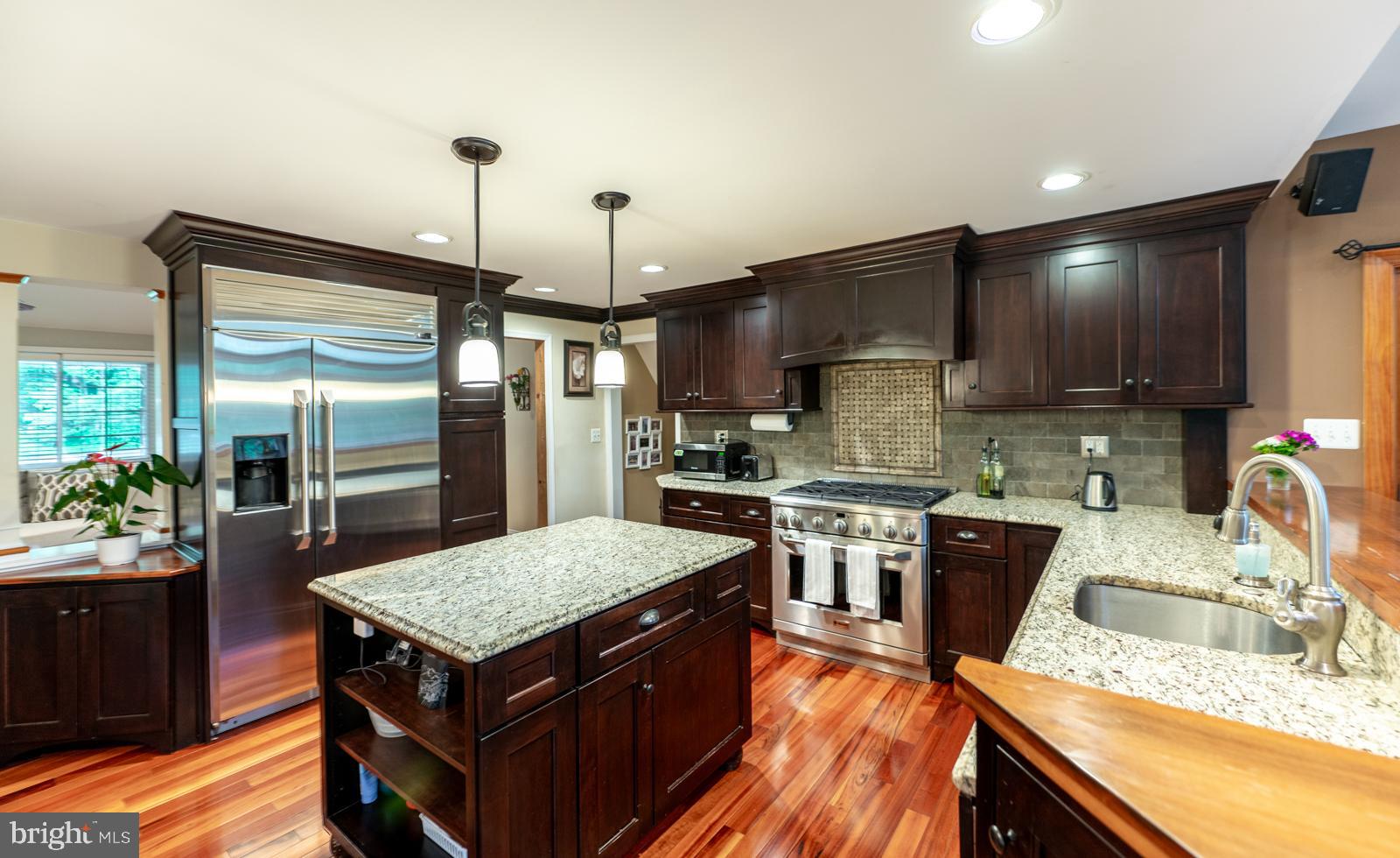 496 BLACK SWAN LANE