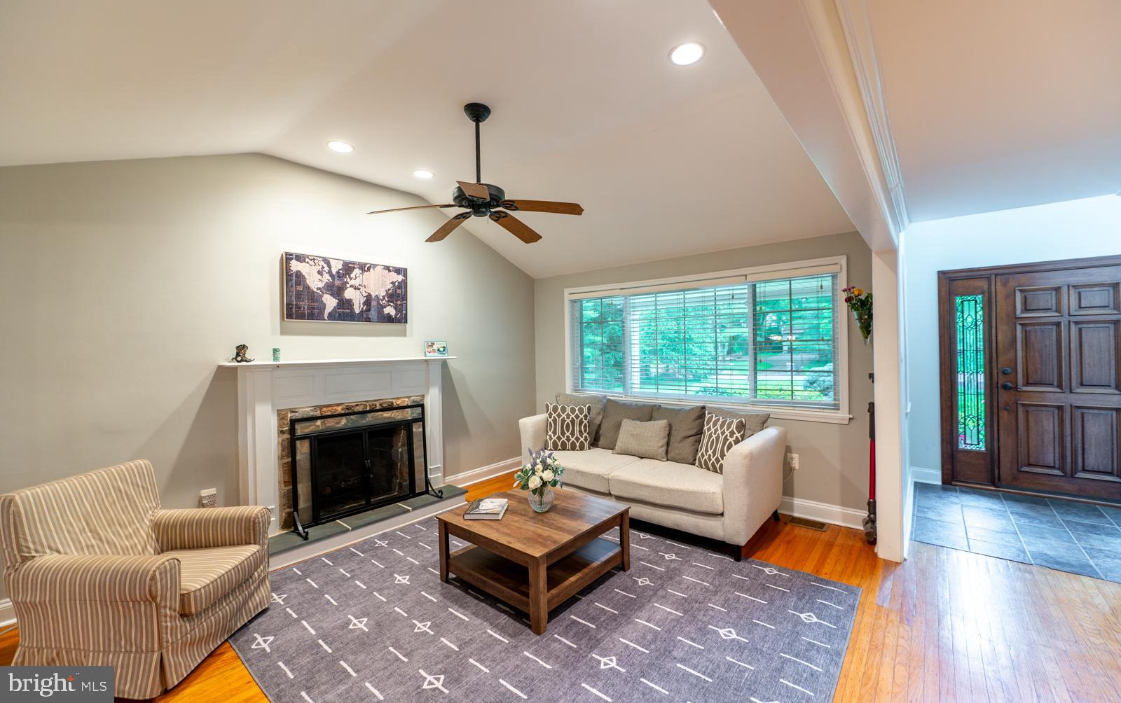 496 BLACK SWAN LANE